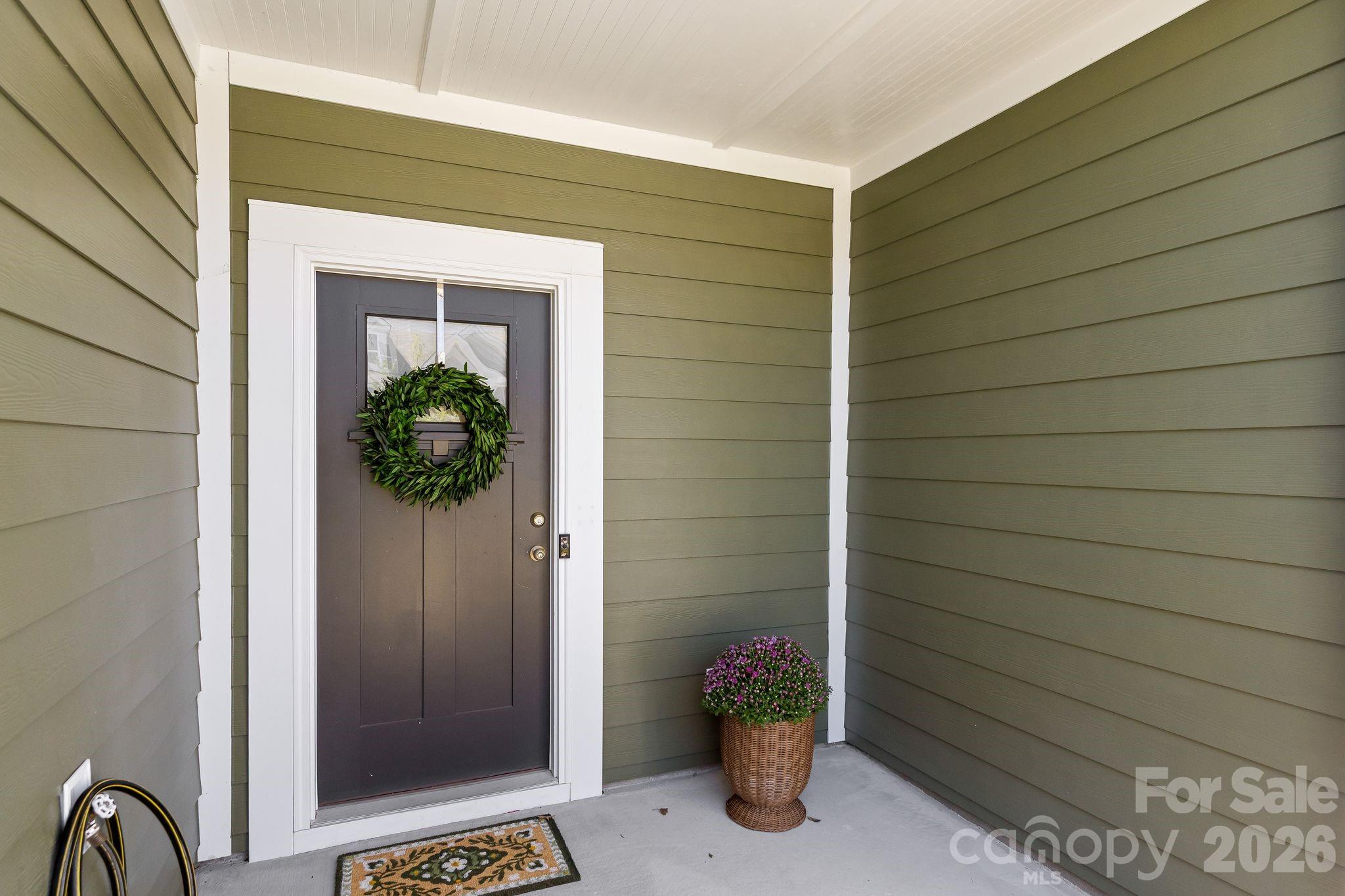 2753 Aubrey Street Property Photo 2