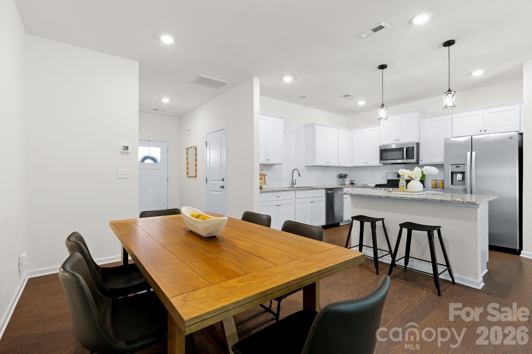 2753 Aubrey Street Property Photo 10