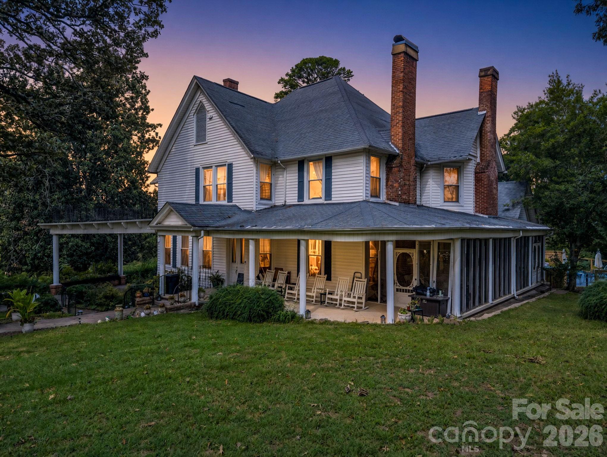 252 Spencer Street Property Photo 1