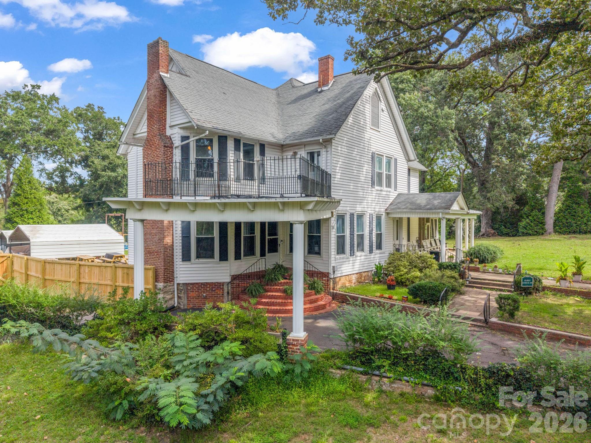 252 Spencer Street Property Photo 7