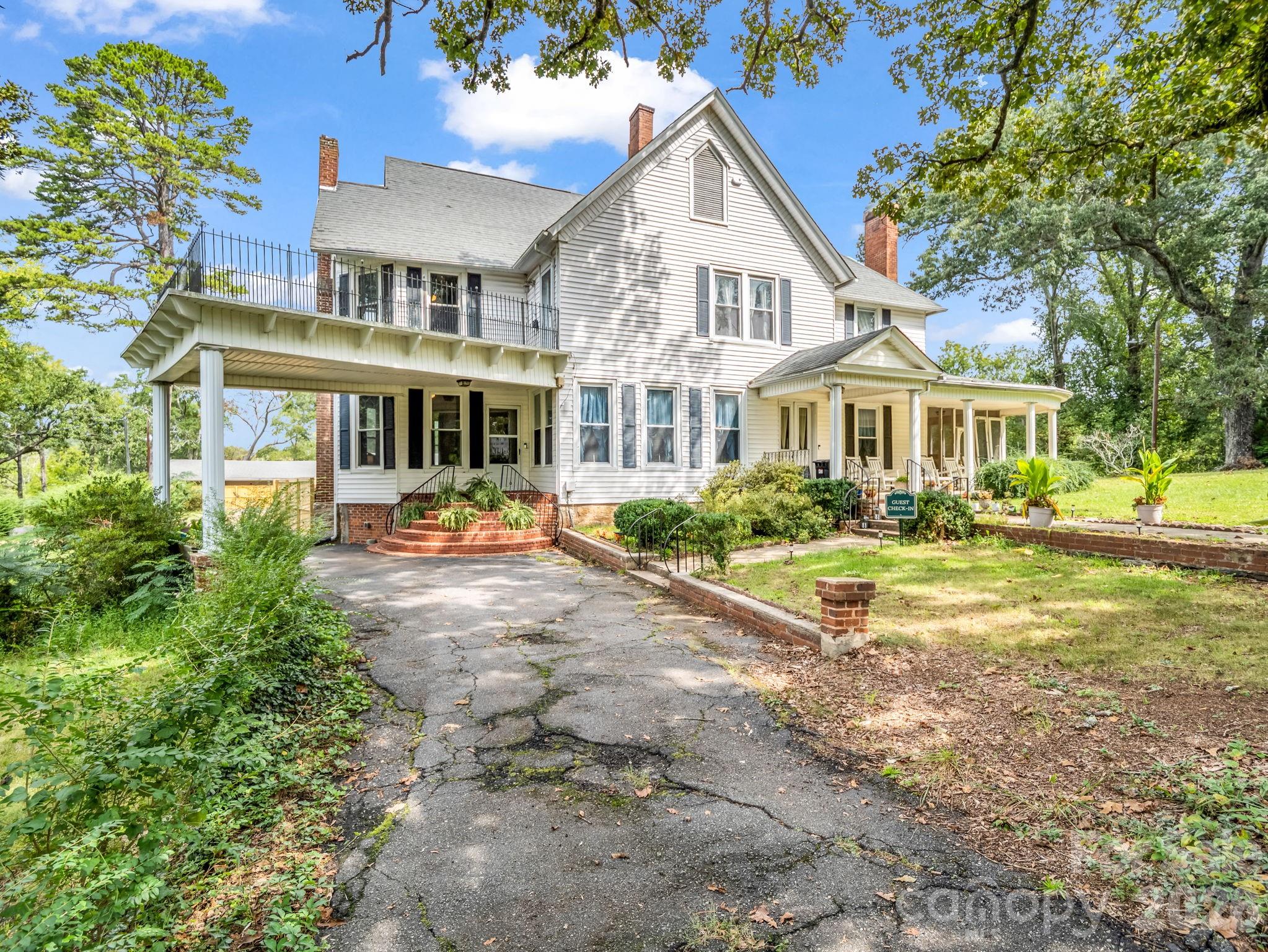 252 Spencer Street Property Photo 10