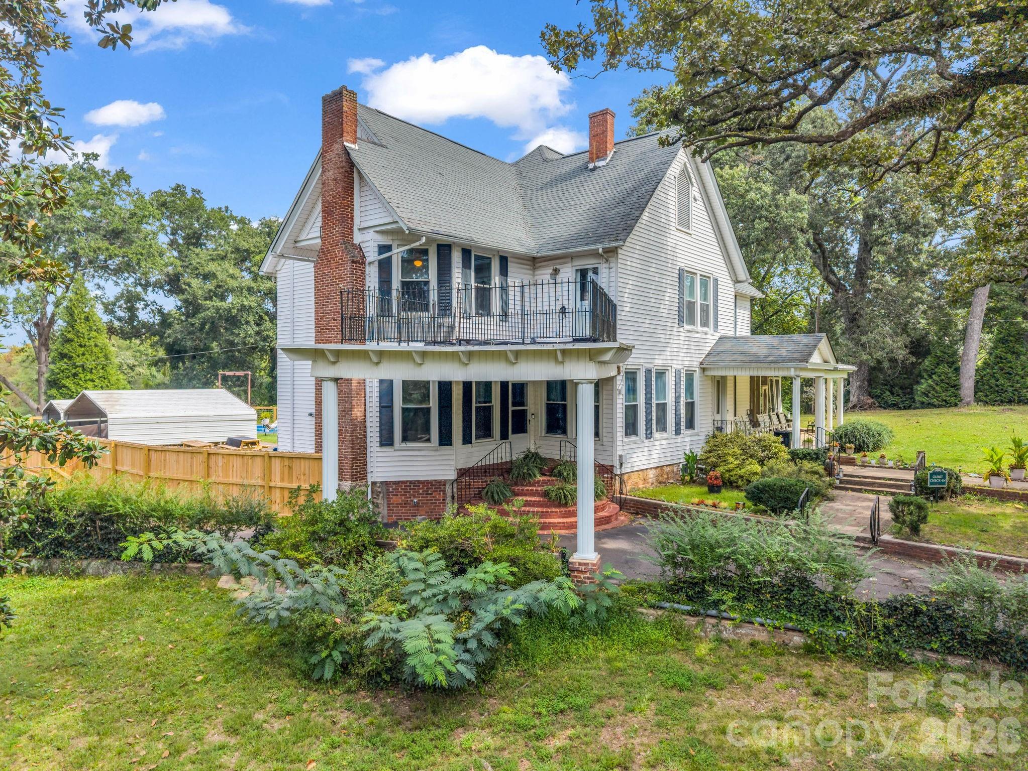 252 Spencer Street Property Photo 12