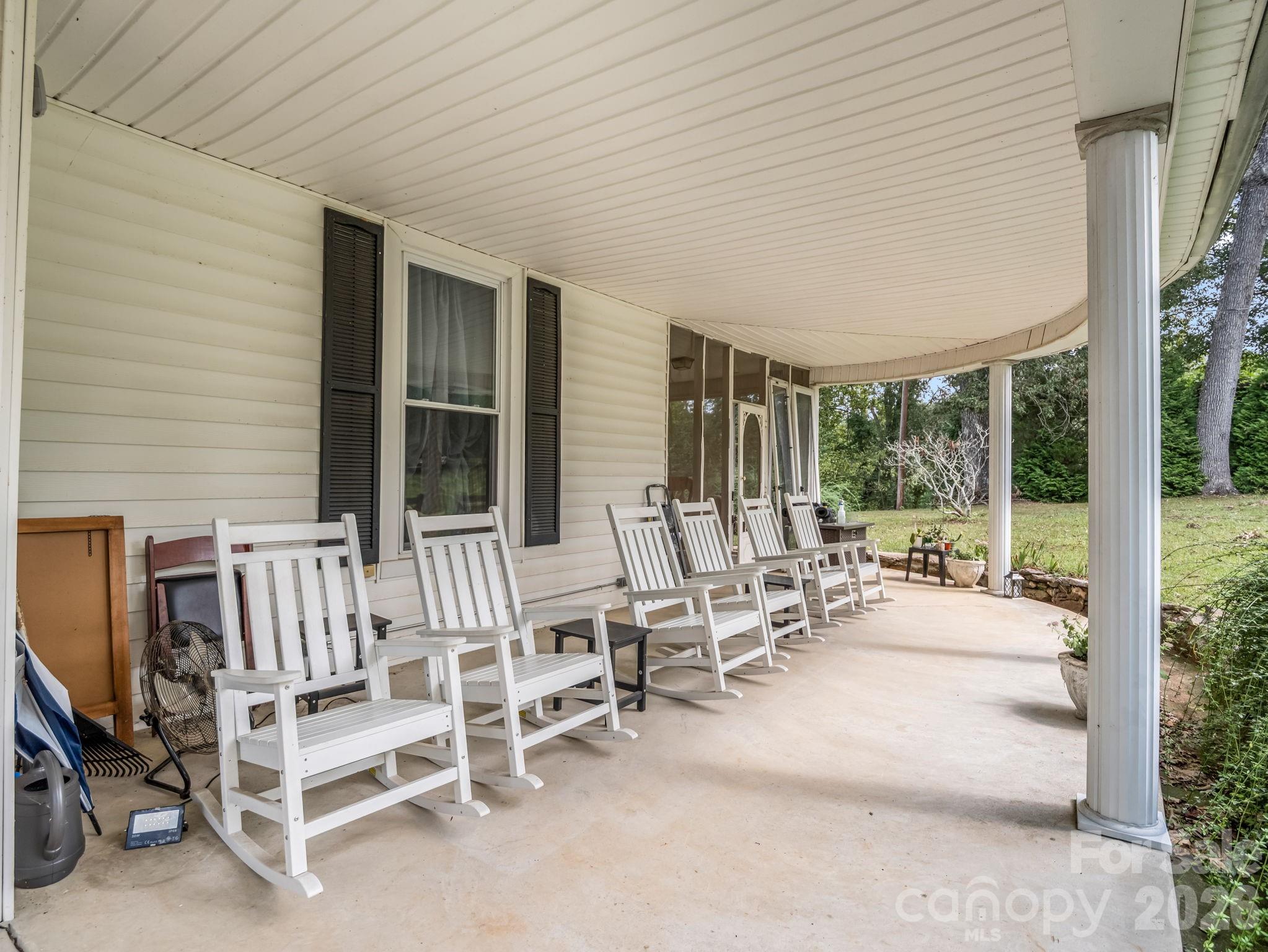 252 Spencer Street Property Photo 15