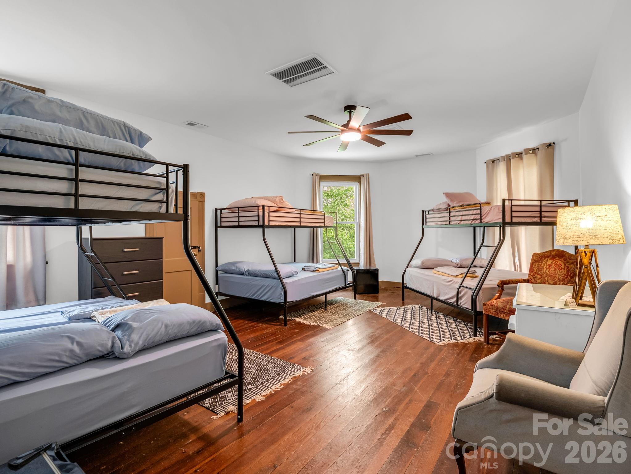 252 Spencer Street Property Photo 35