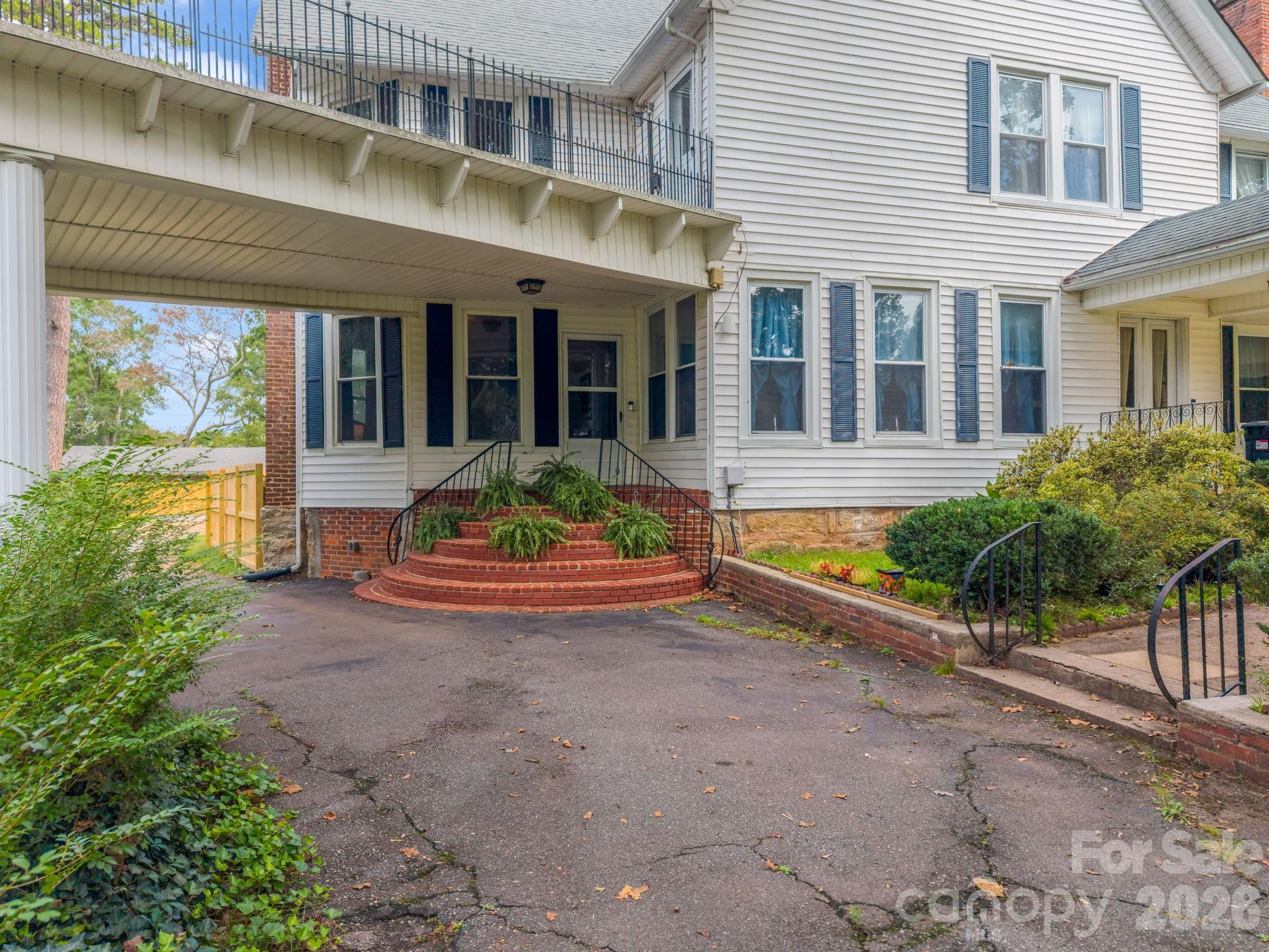 252 Spencer Street Property Photo 41
