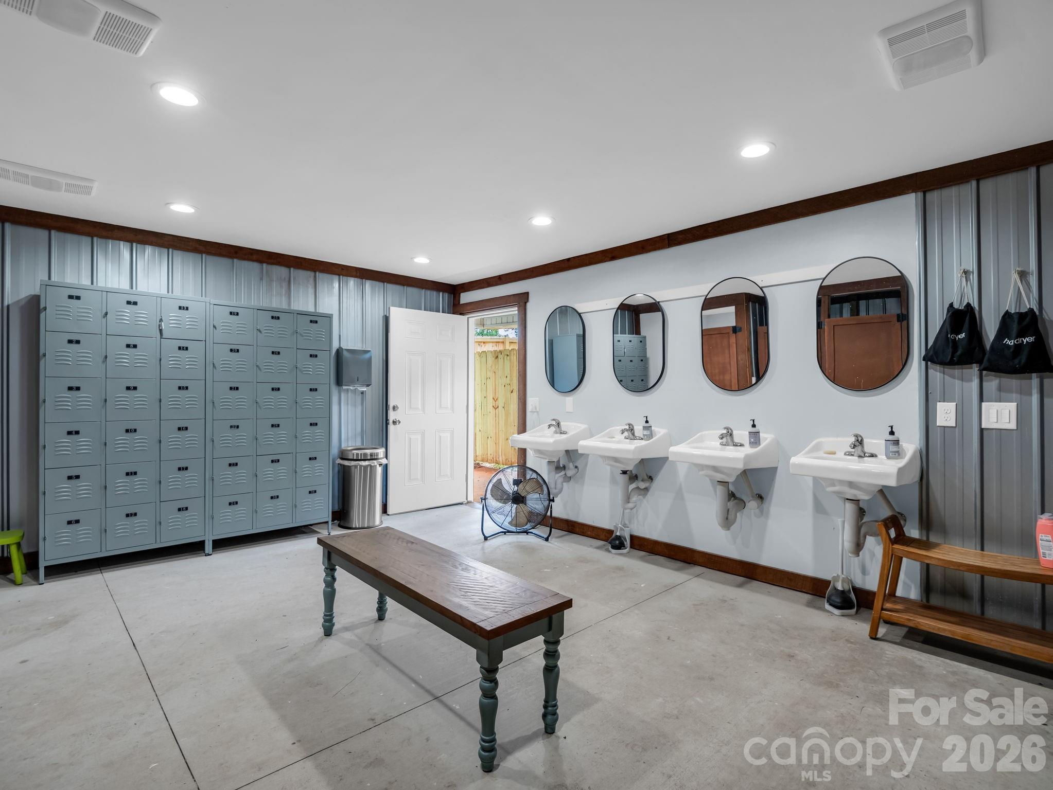 252 Spencer Street Property Photo 45