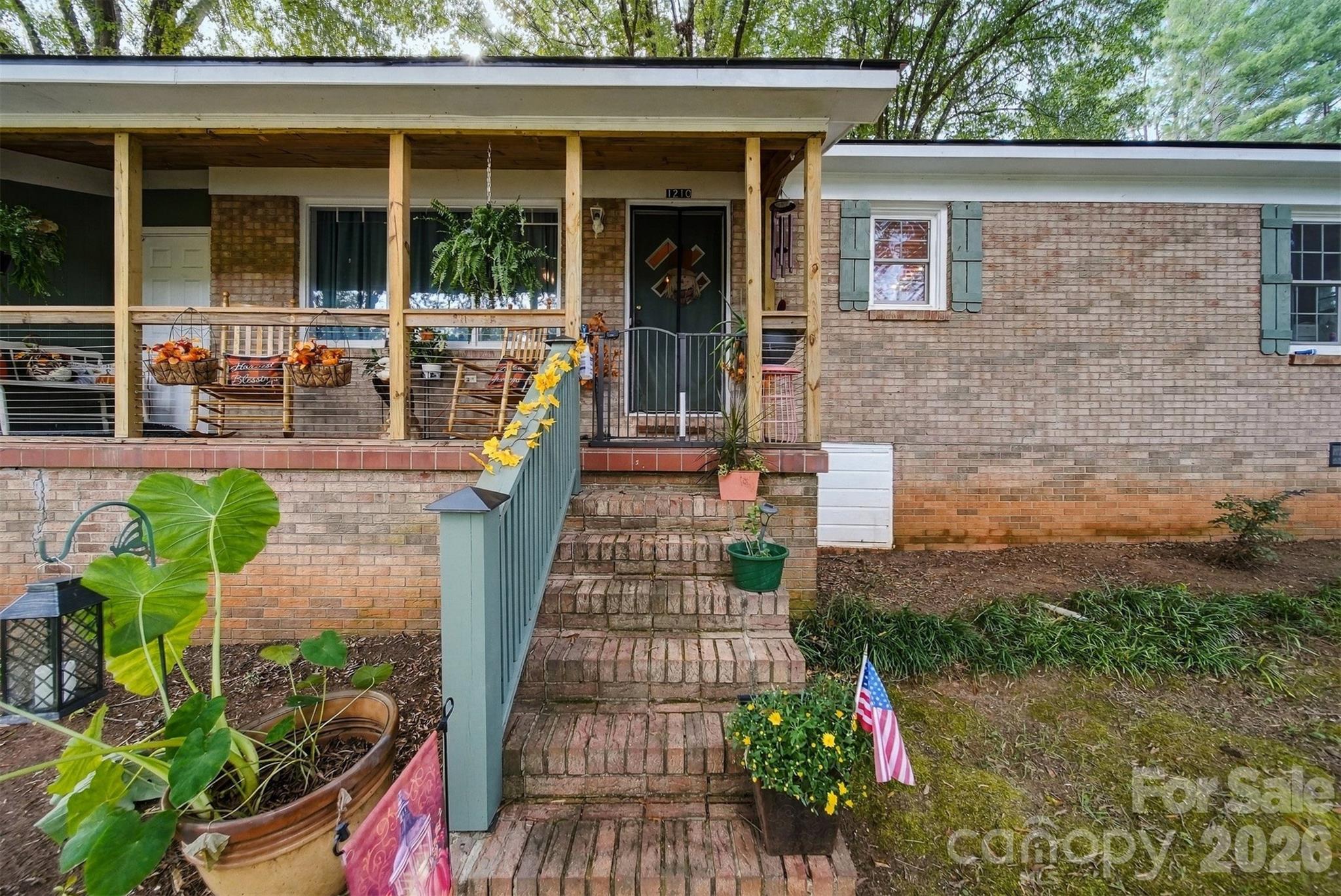 1210 2nd Street Property Photo 3