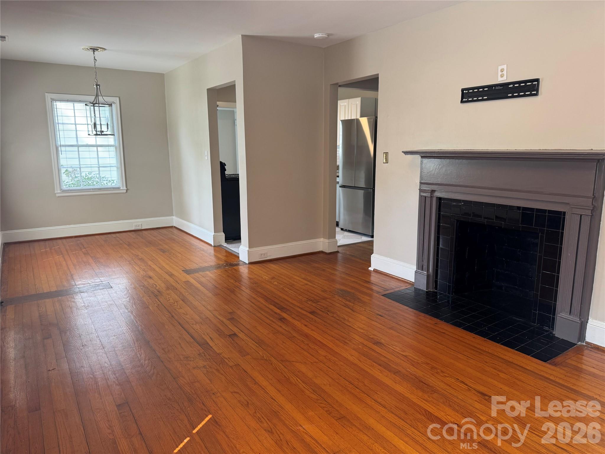 2213 Chesterfield Avenue Property Photo 2