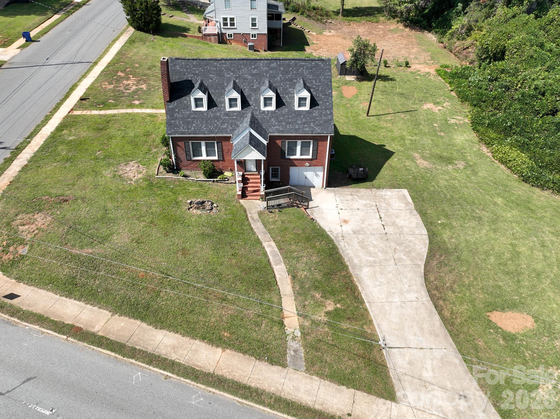 201 Cleveland Avenue Property Photo 3