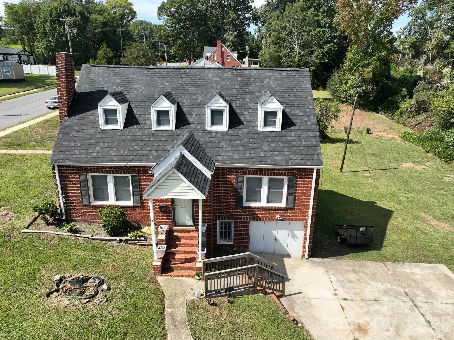 201 Cleveland Avenue Property Photo 4