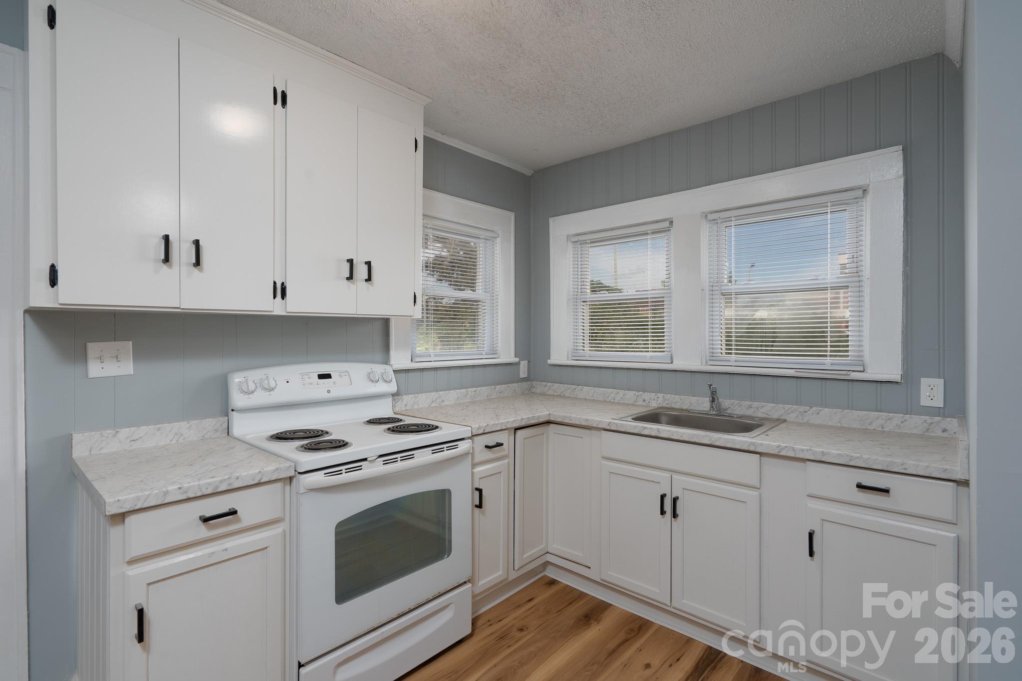 201 Cleveland Avenue Property Photo 14