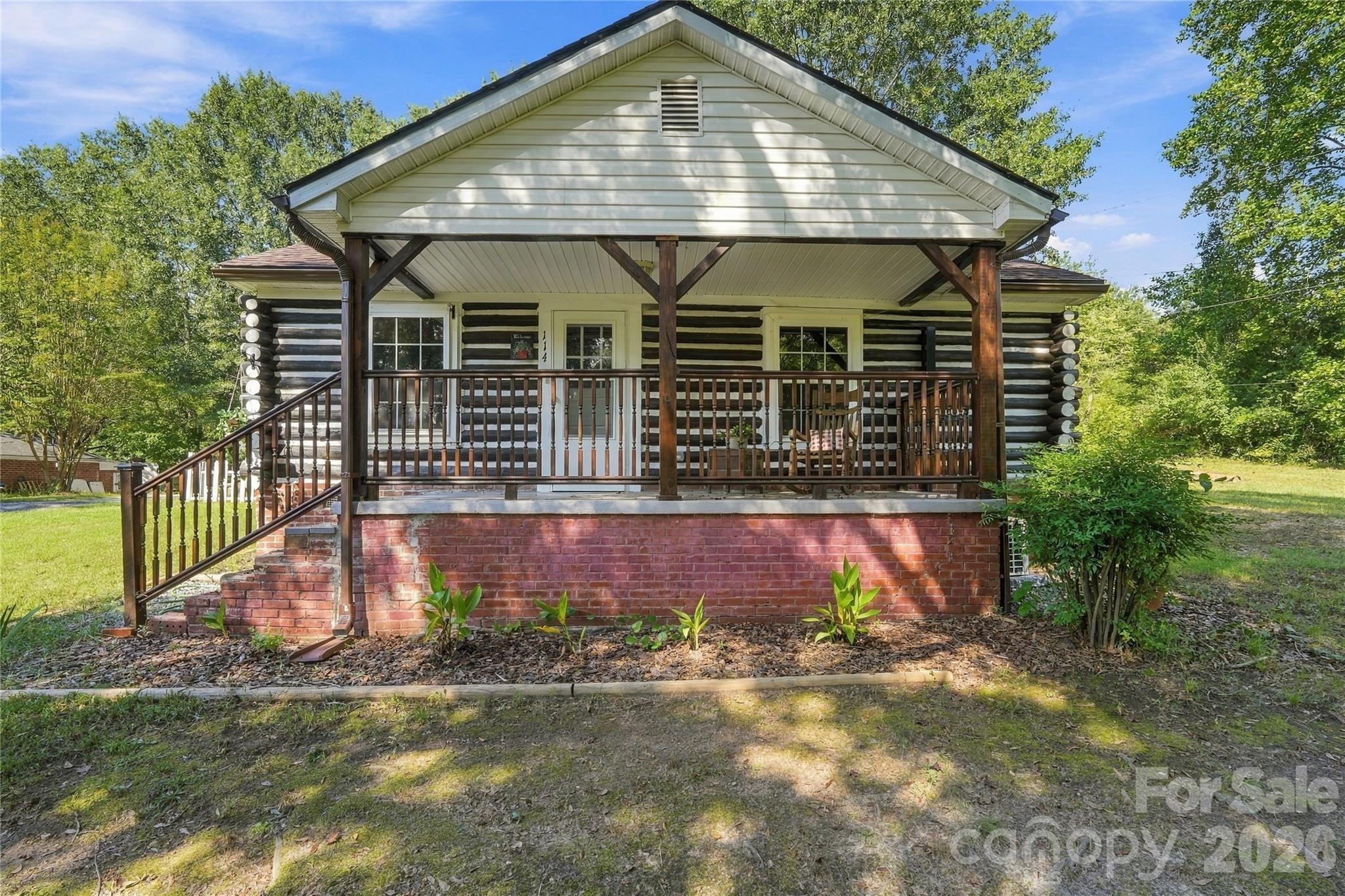 114 Beacon Hill Road Property Photo 1