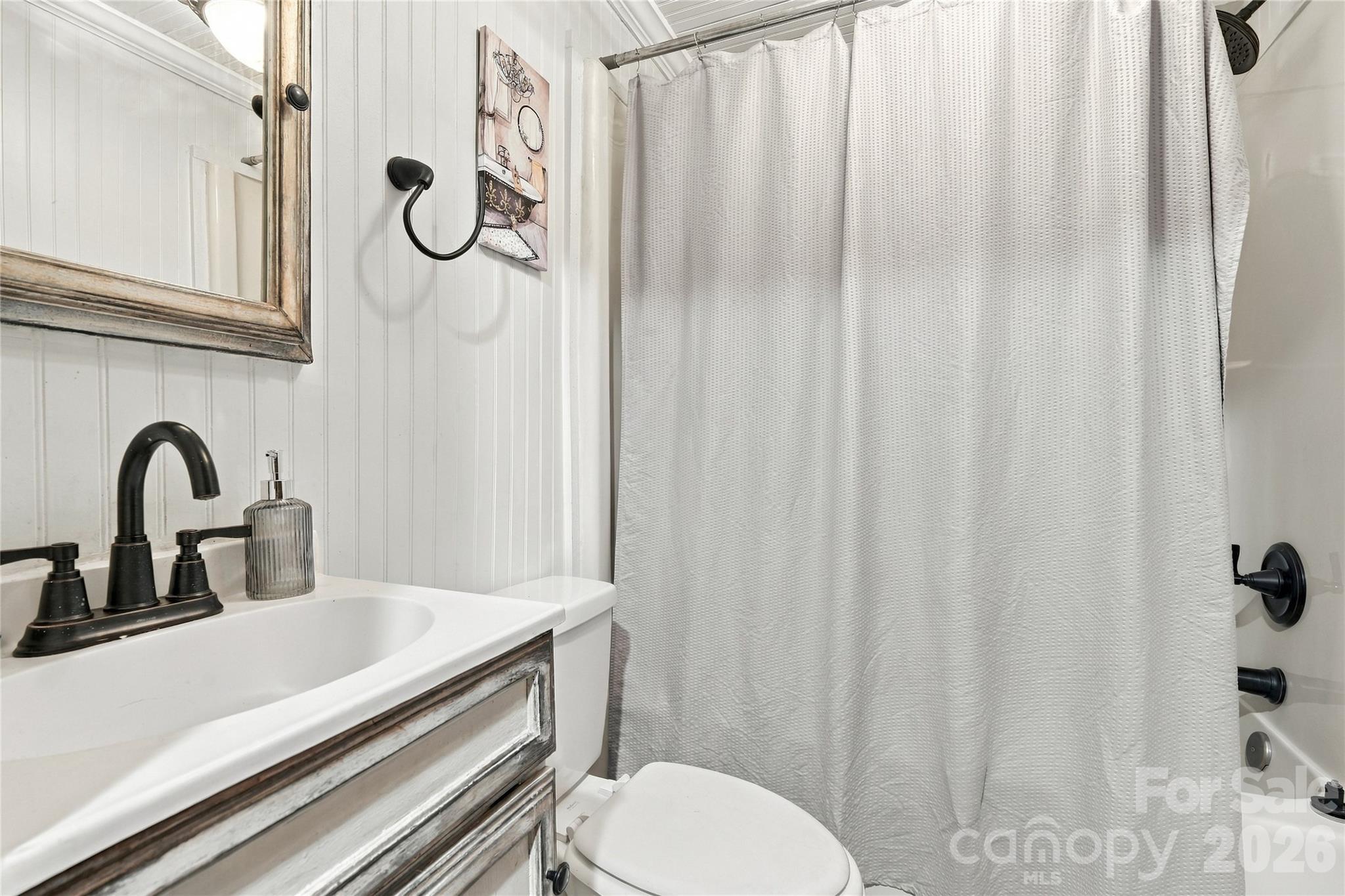 114 Beacon Hill Property Photo 13