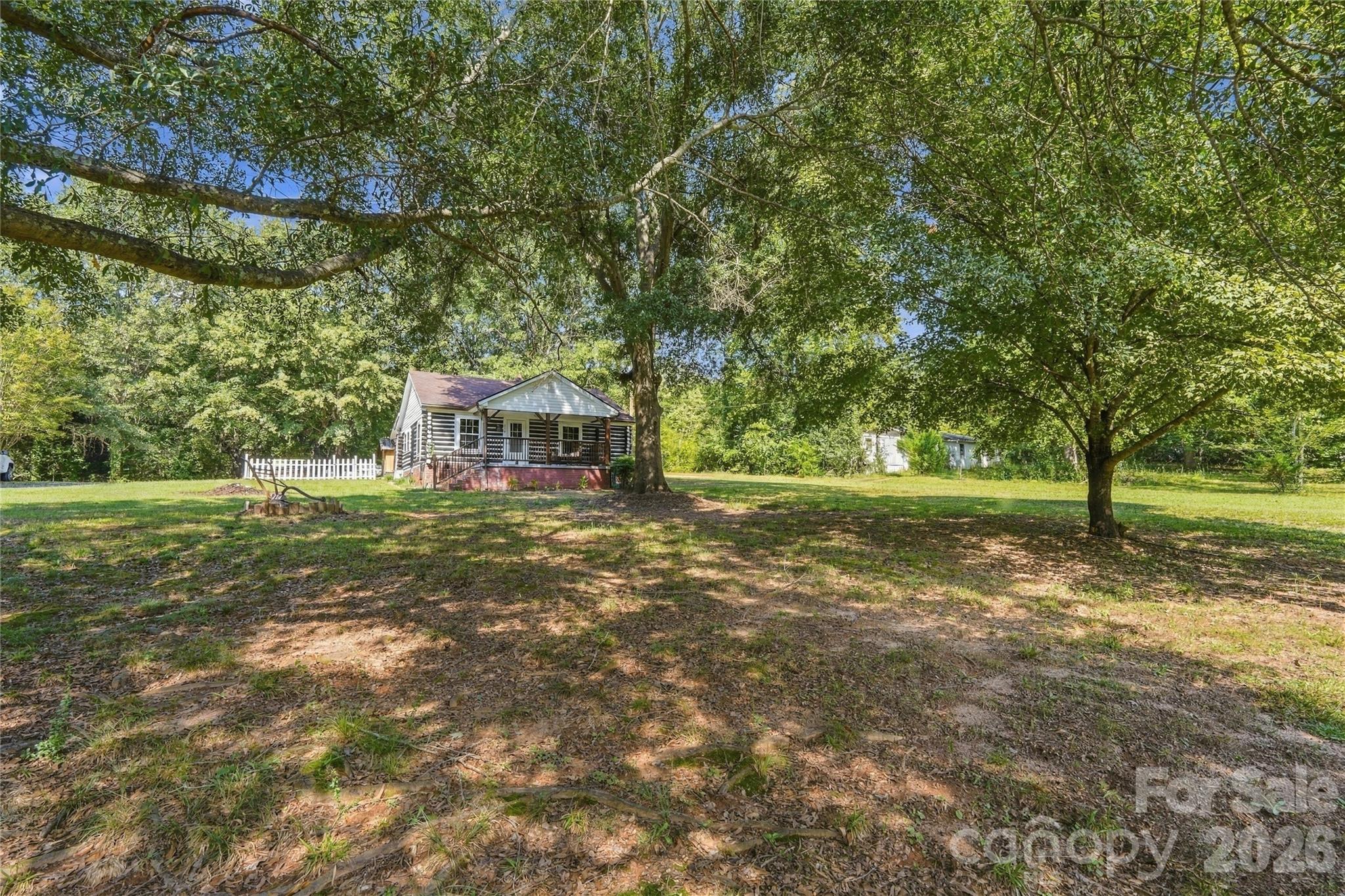 114 Beacon Hill Property Photo 20