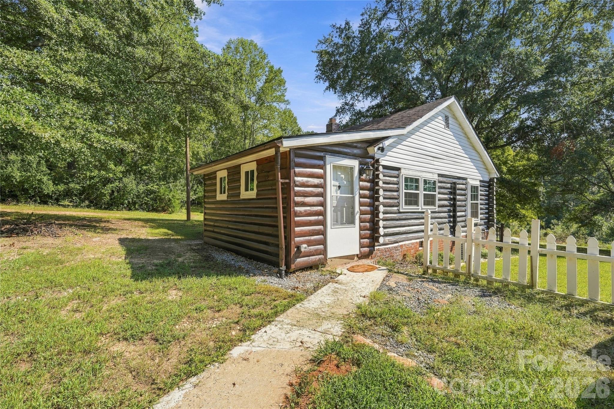 114 Beacon Hill Property Photo 21