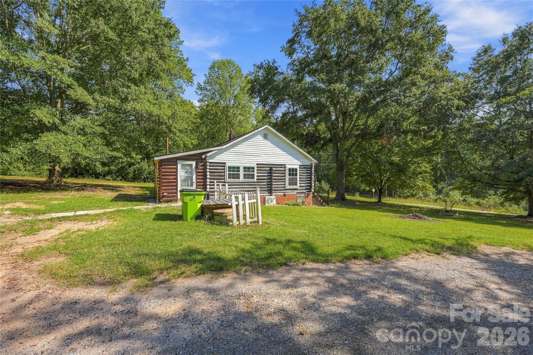 114 Beacon Hill Property Photo 22