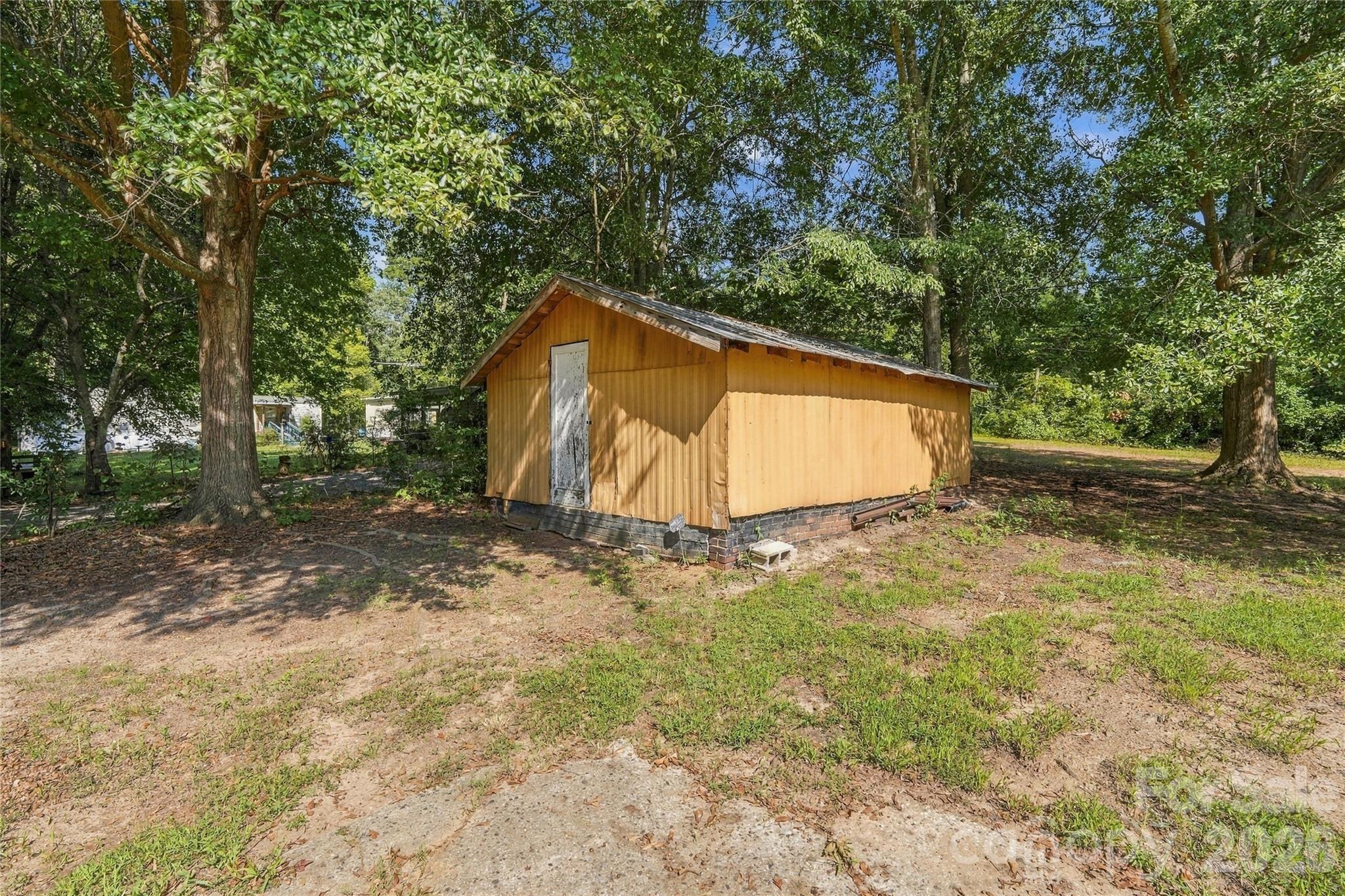 114 Beacon Hill Property Photo 23