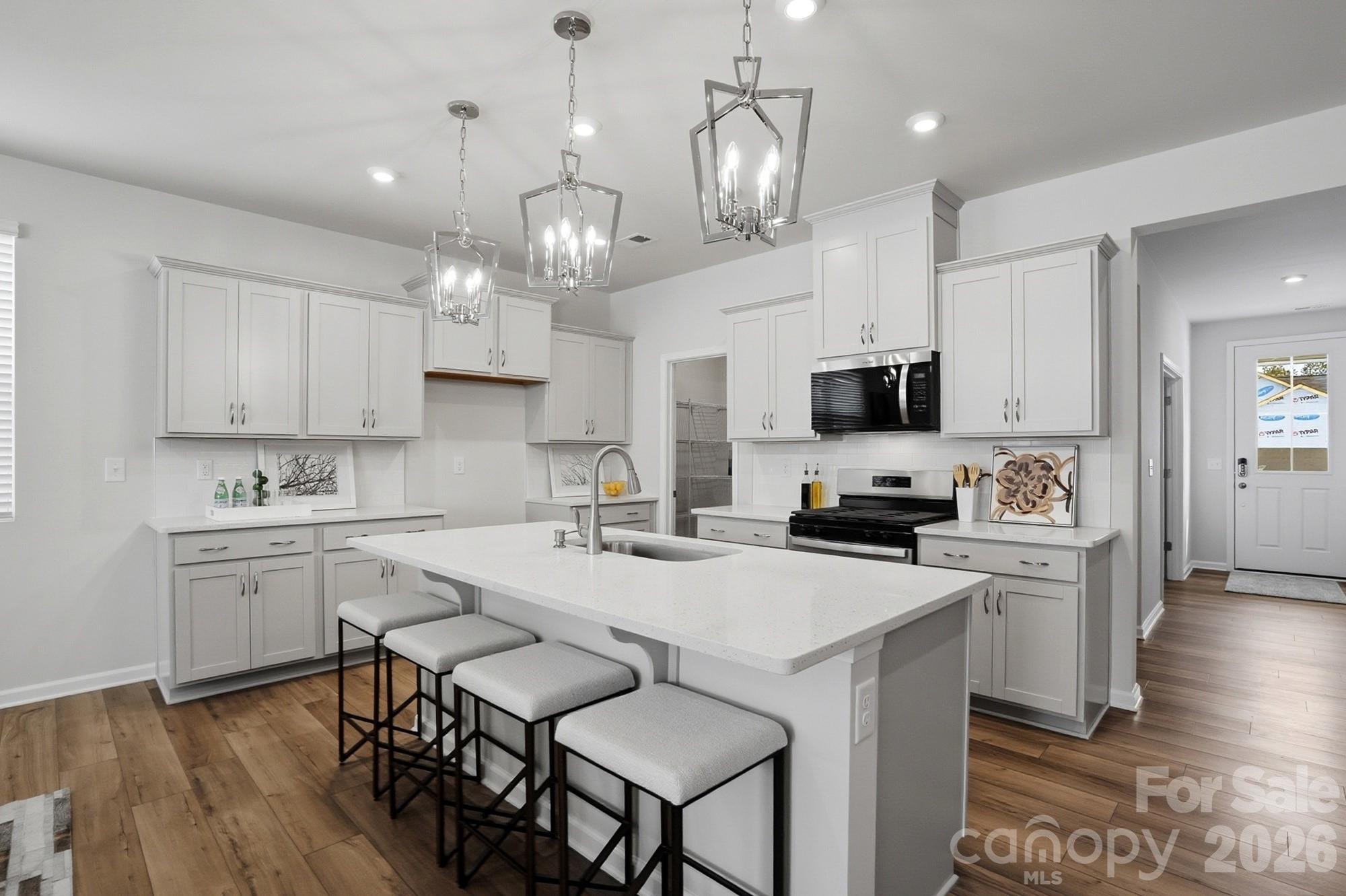 1452 Mccollum Street Property Photo 8
