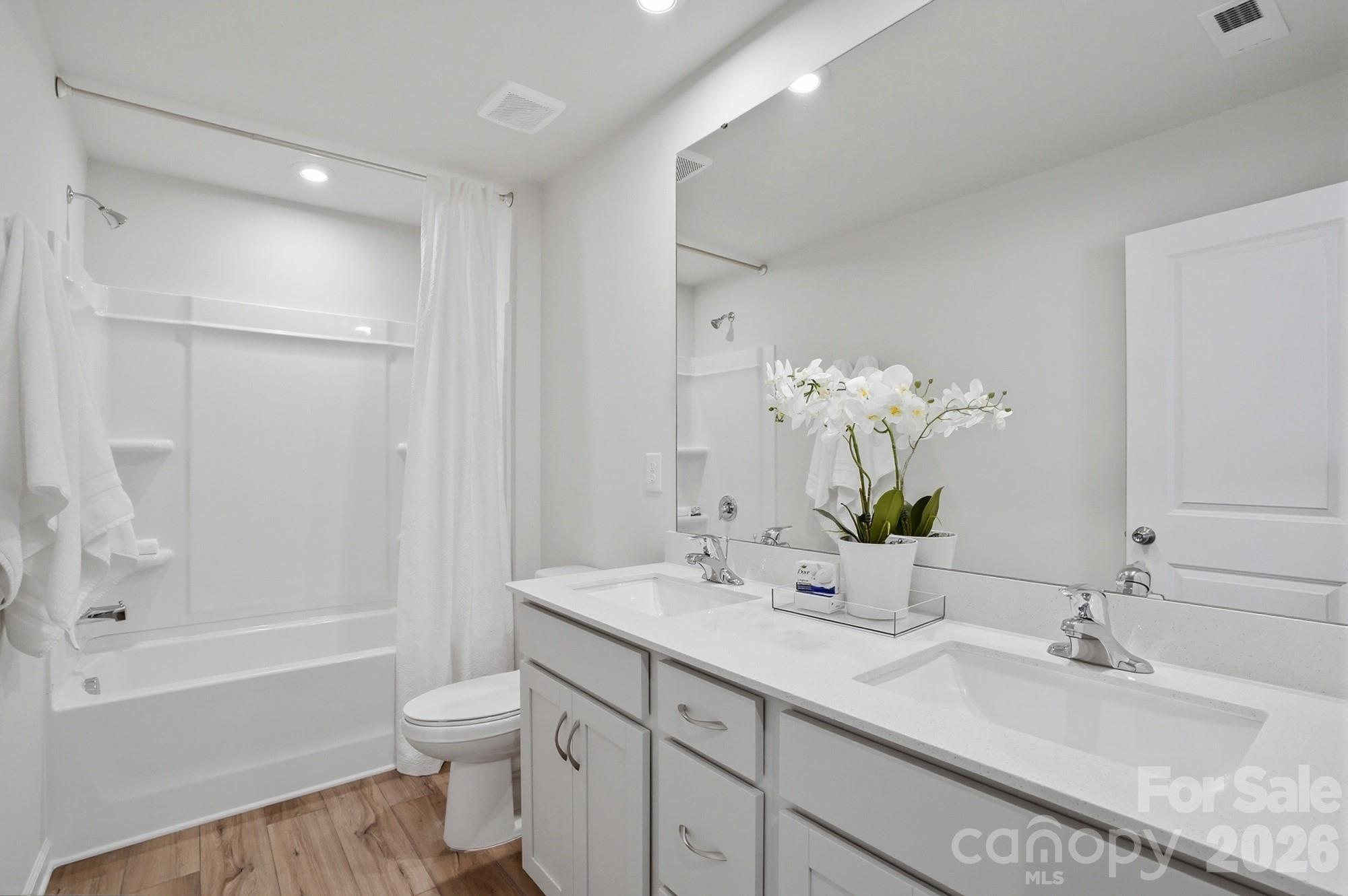 1452 Mccollum Street Property Photo 19