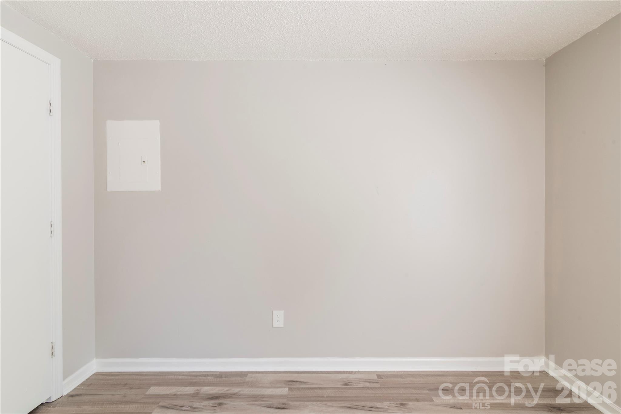 1624 Arlyn Circle D Property Photo 10