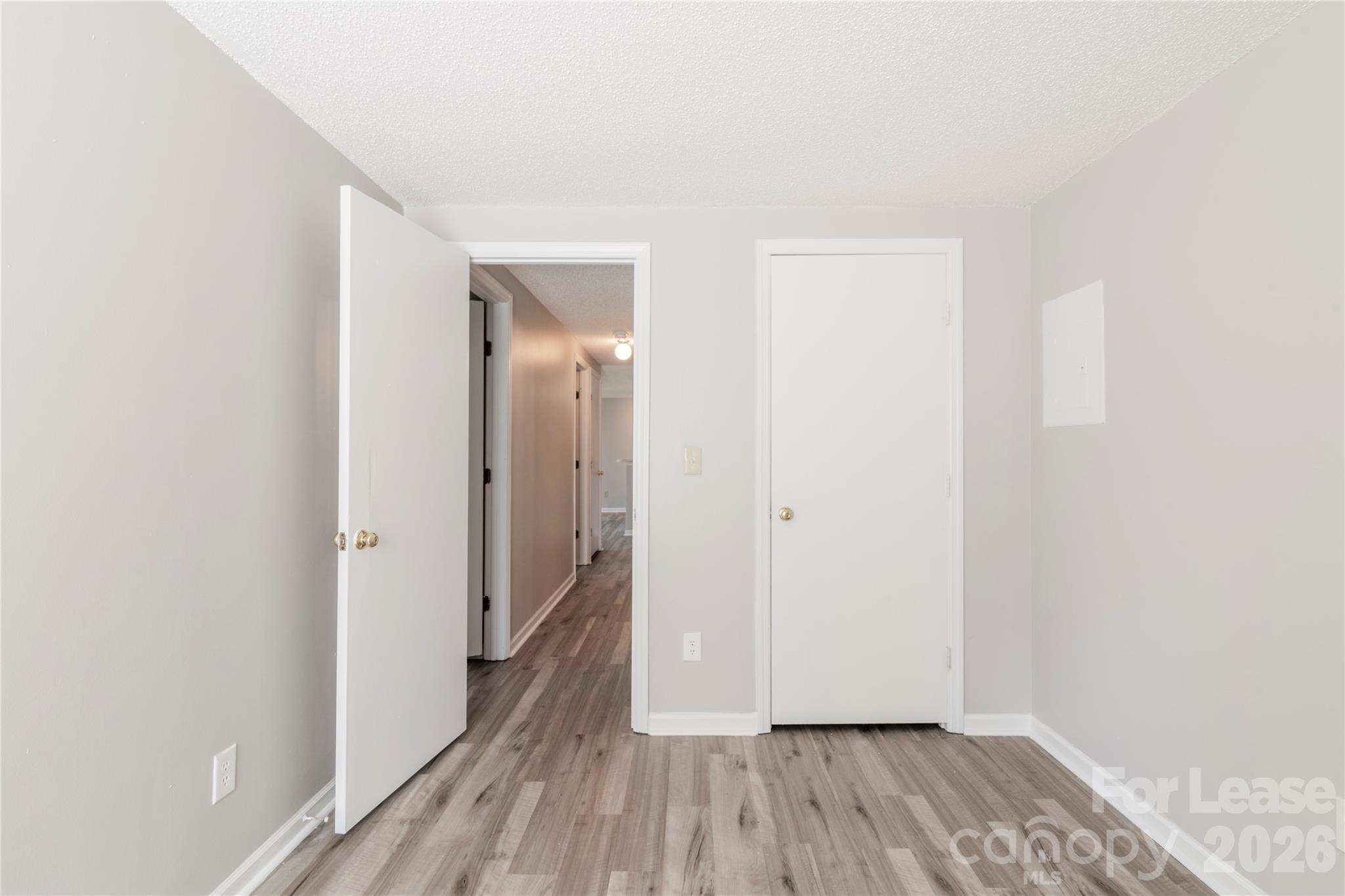 1624 Arlyn Circle D Property Photo 11