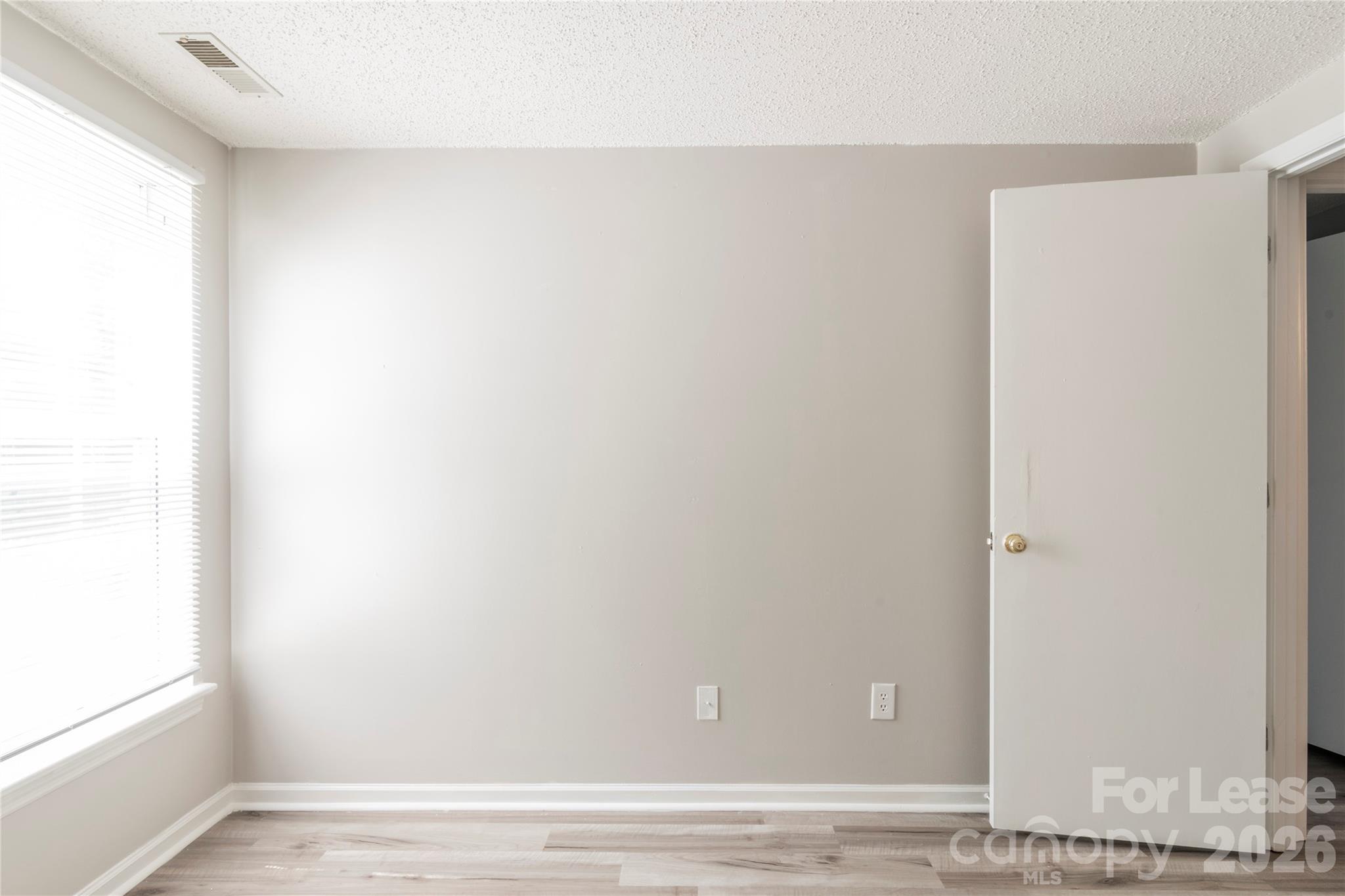 1624 Arlyn Circle D Property Photo 12