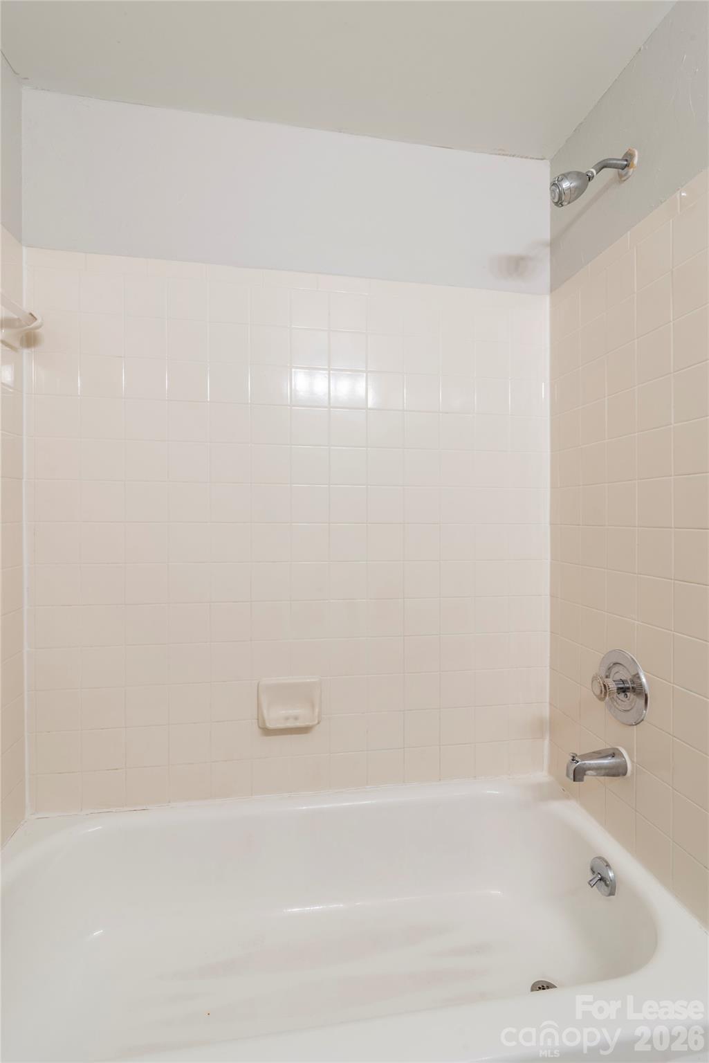 1624 Arlyn Circle D Property Photo 18