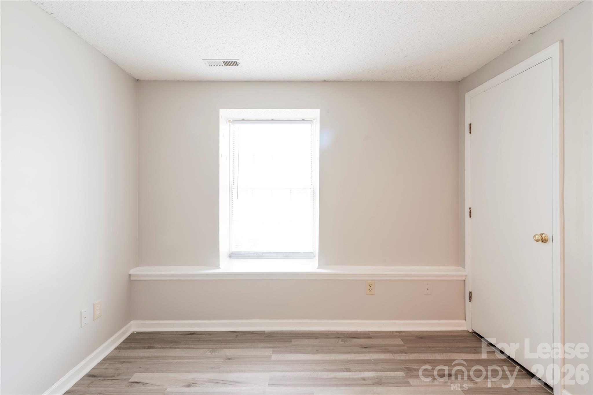 1624 Arlyn Circle D Property Photo 24
