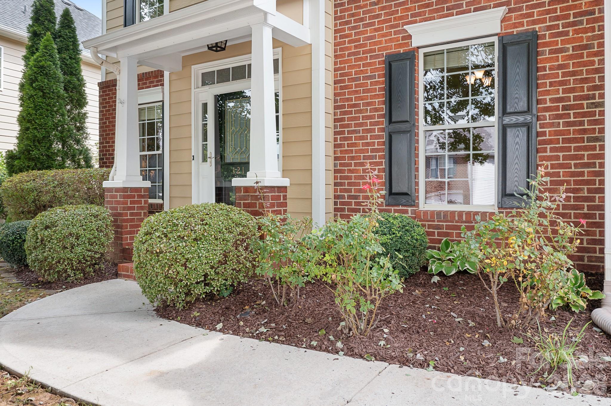 121 Middleton Place Property Photo 1
