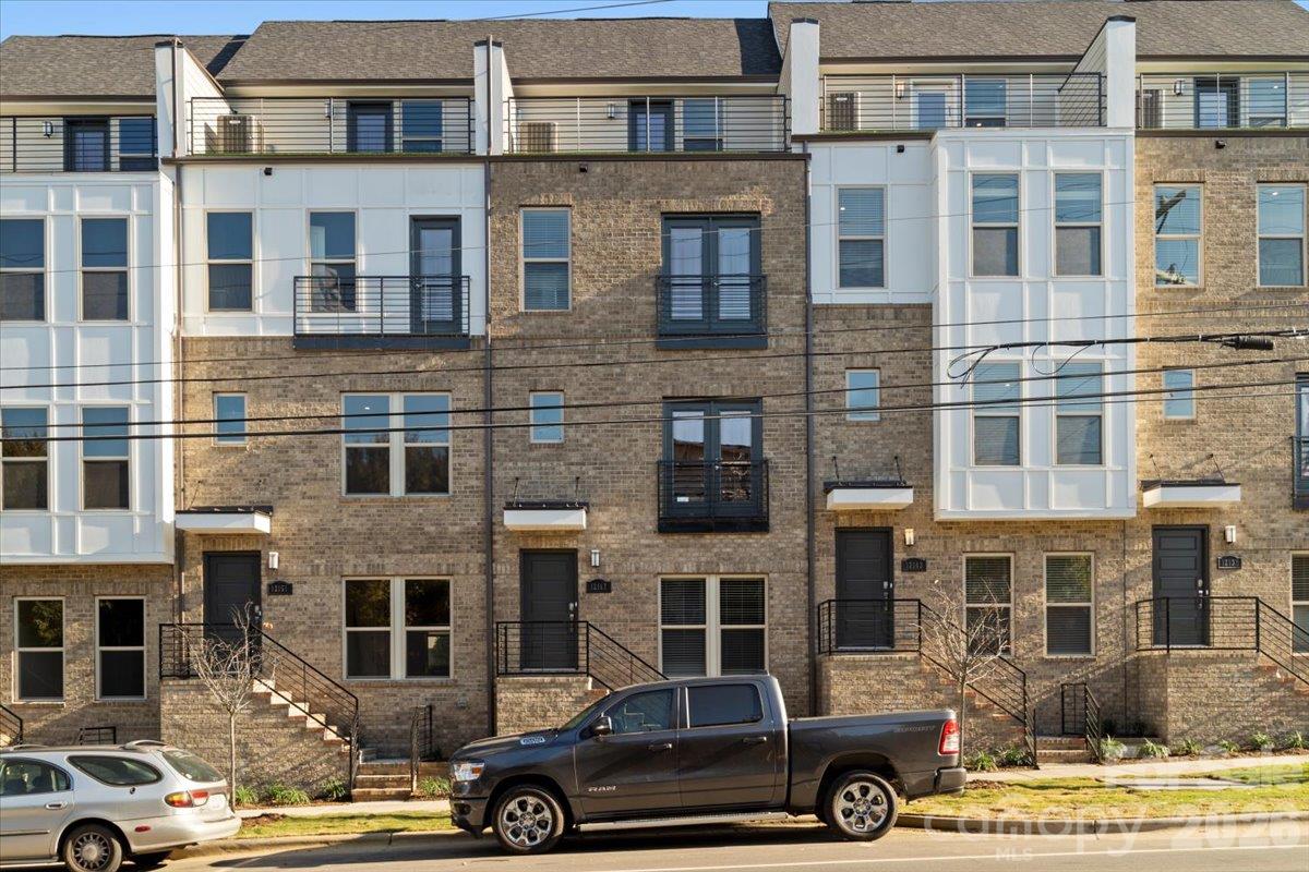 12147 Brooklyn Avenue Property Photo 1