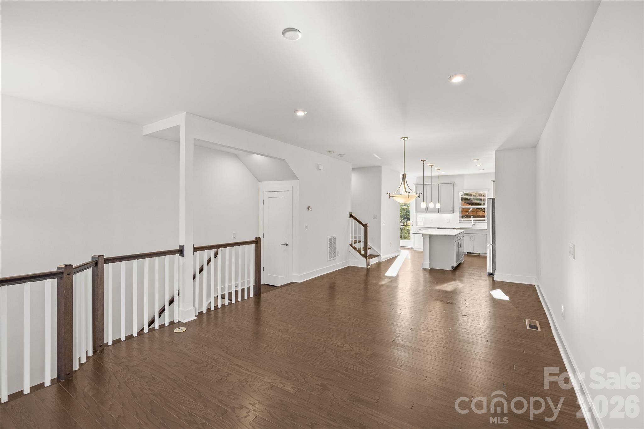 12147 Brooklyn Avenue Property Photo 7