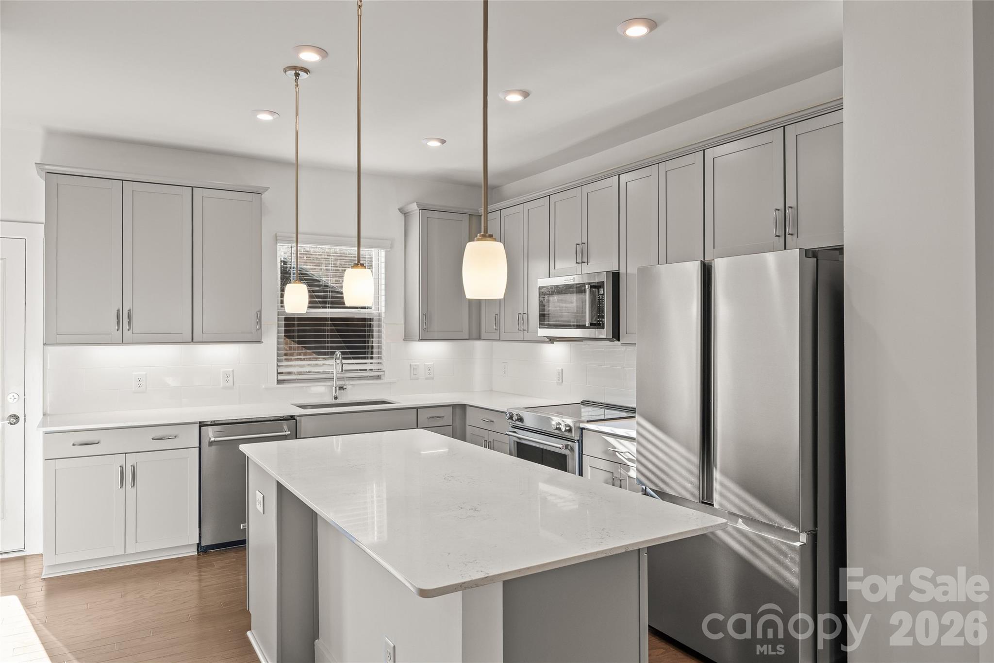 12147 Brooklyn Avenue Property Photo 9