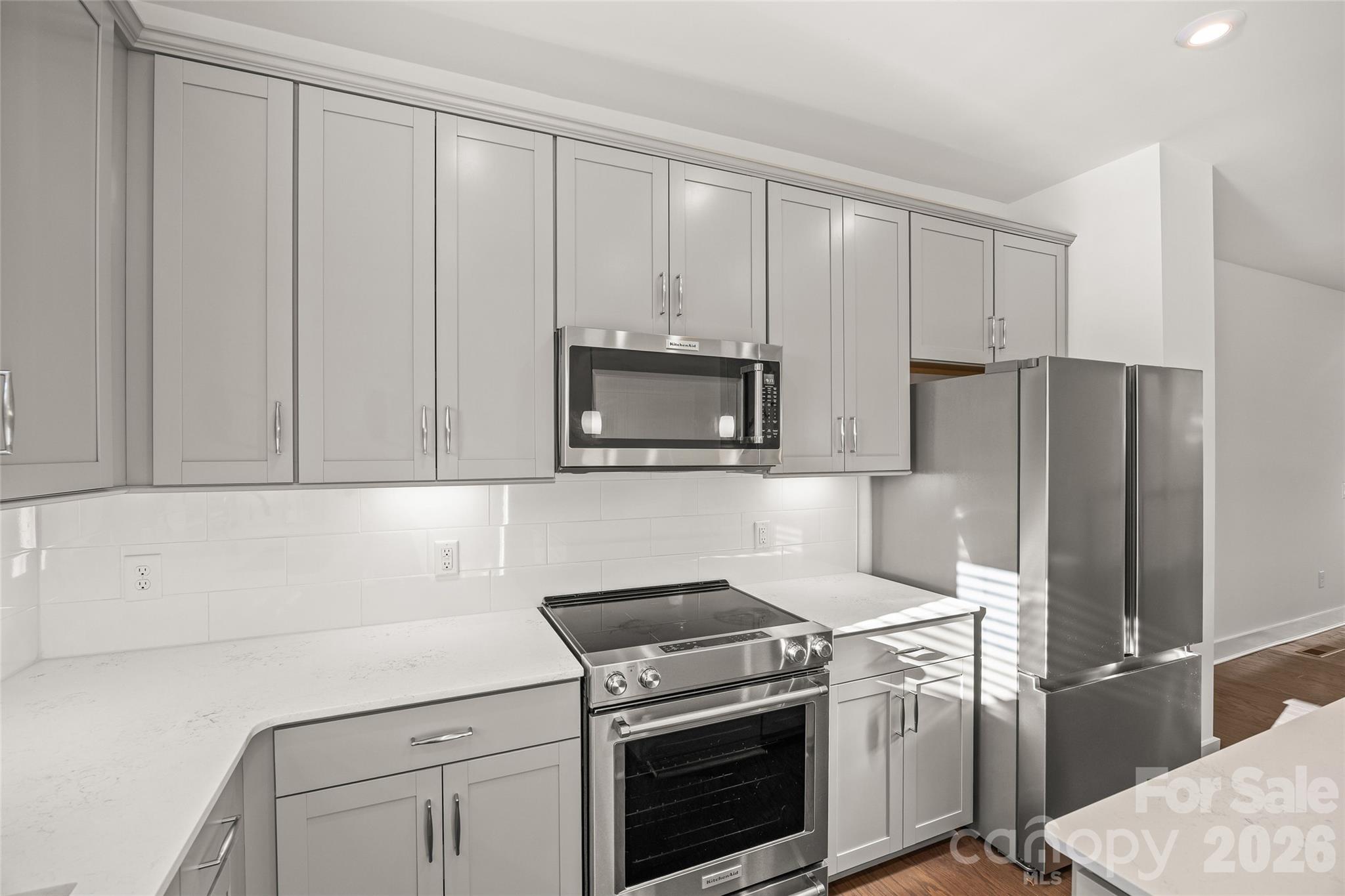 12147 Brooklyn Avenue Property Photo 10