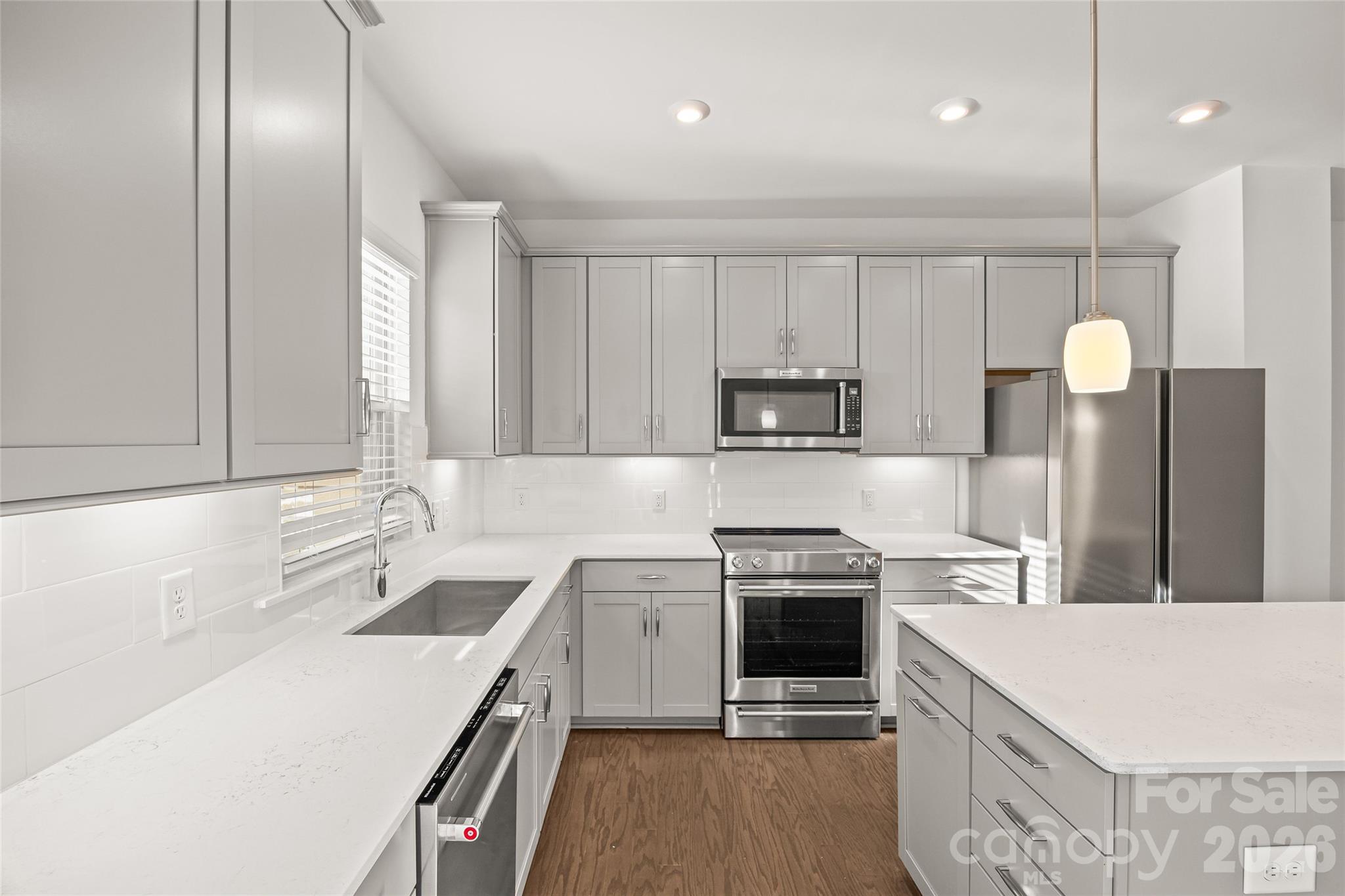 12147 Brooklyn Avenue Property Photo 11