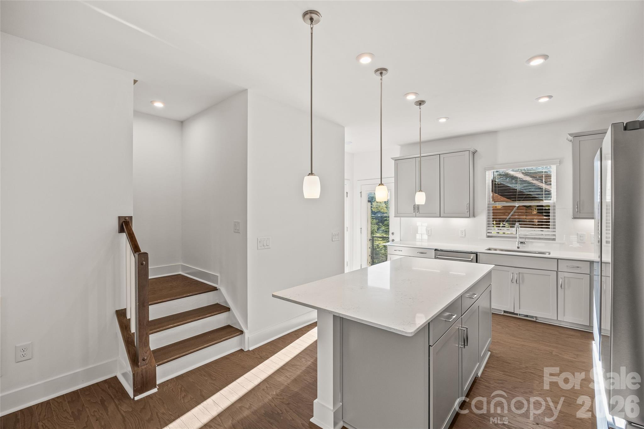 12147 Brooklyn Avenue Property Photo 15