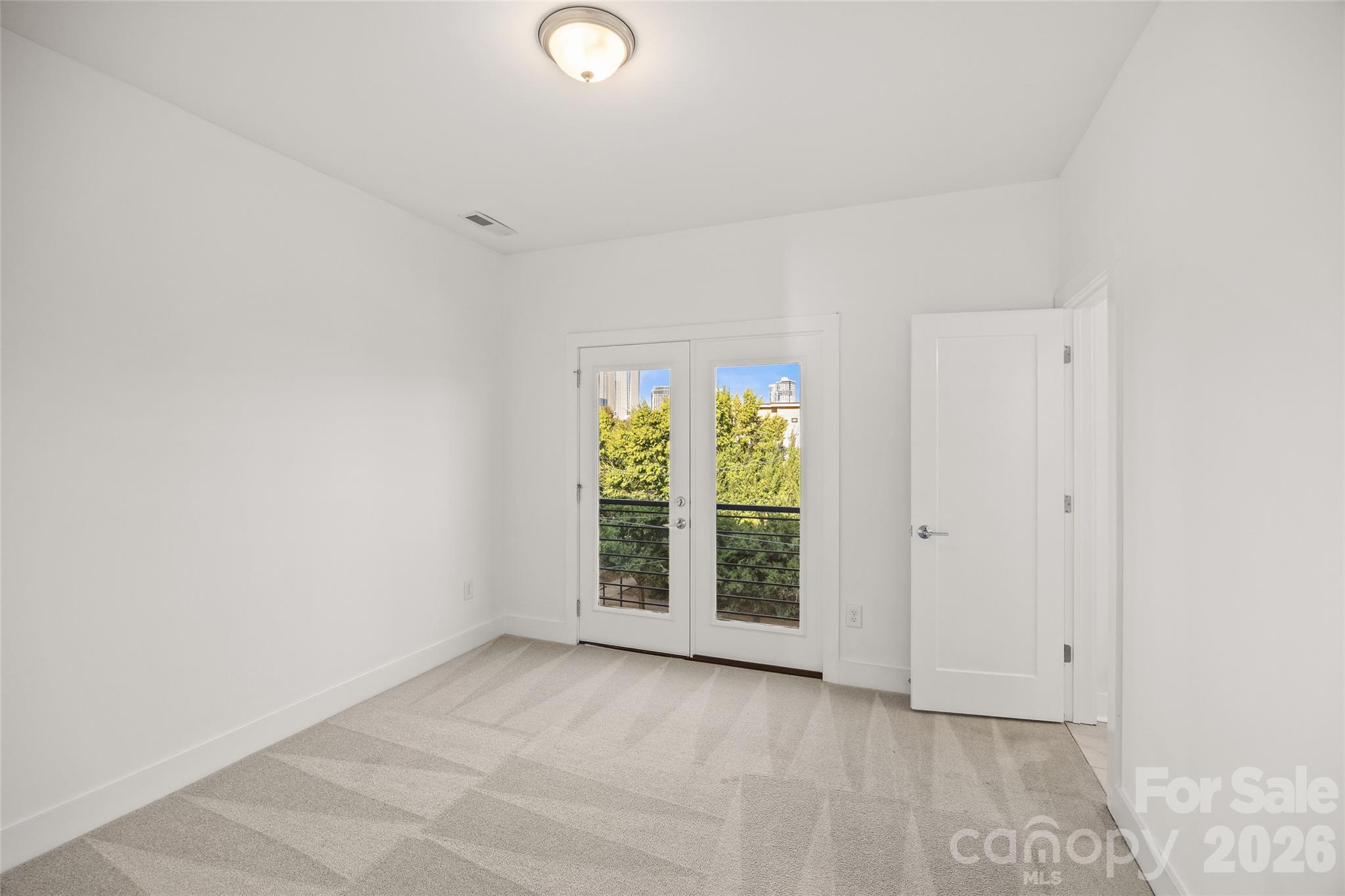 12147 Brooklyn Avenue Property Photo 21