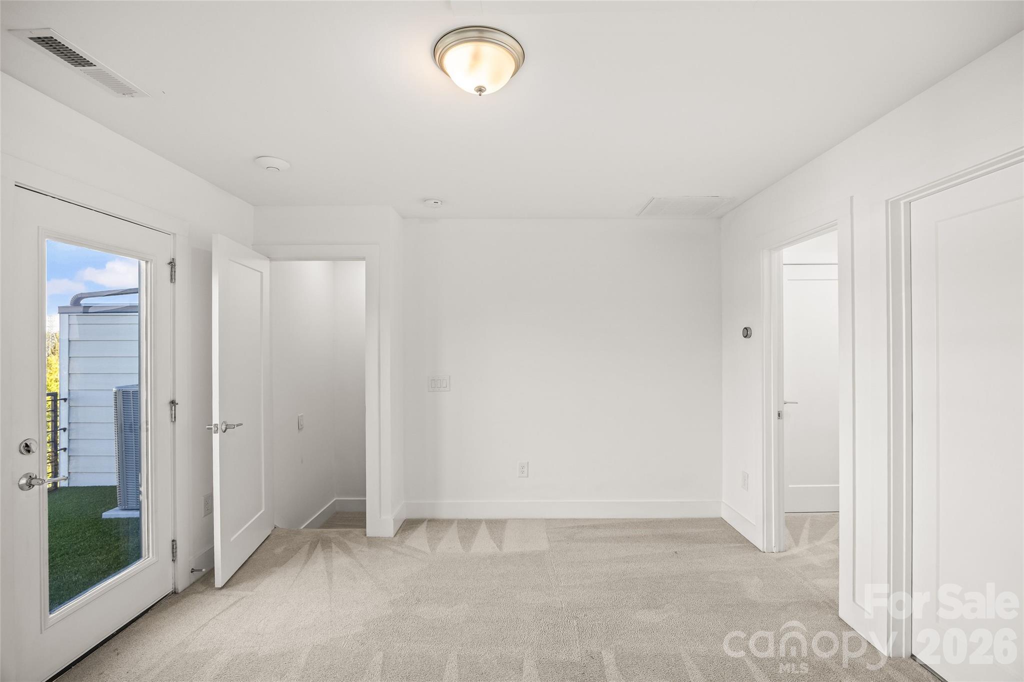 12147 Brooklyn Avenue Property Photo 34