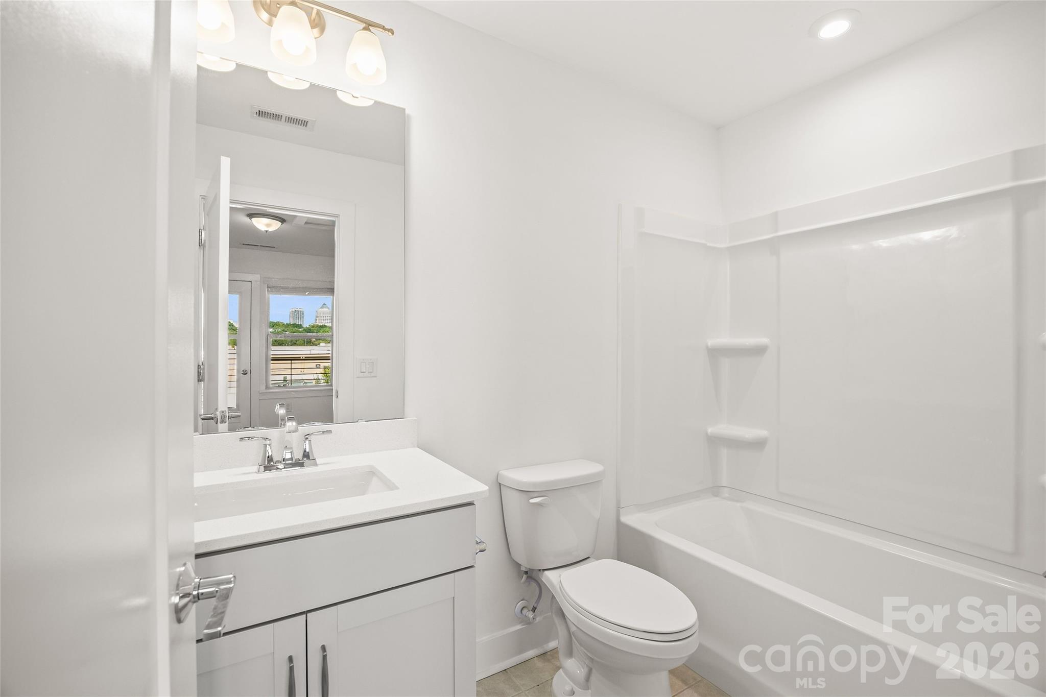 12147 Brooklyn Avenue Property Photo 35
