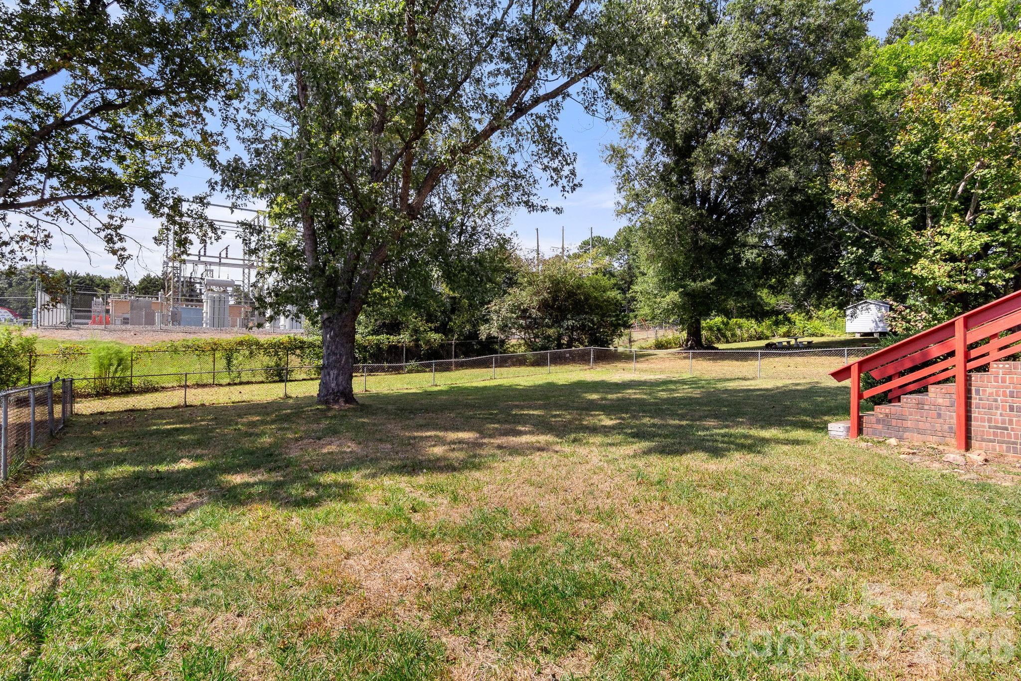 1005 Ramblewood Lane Property Photo 32