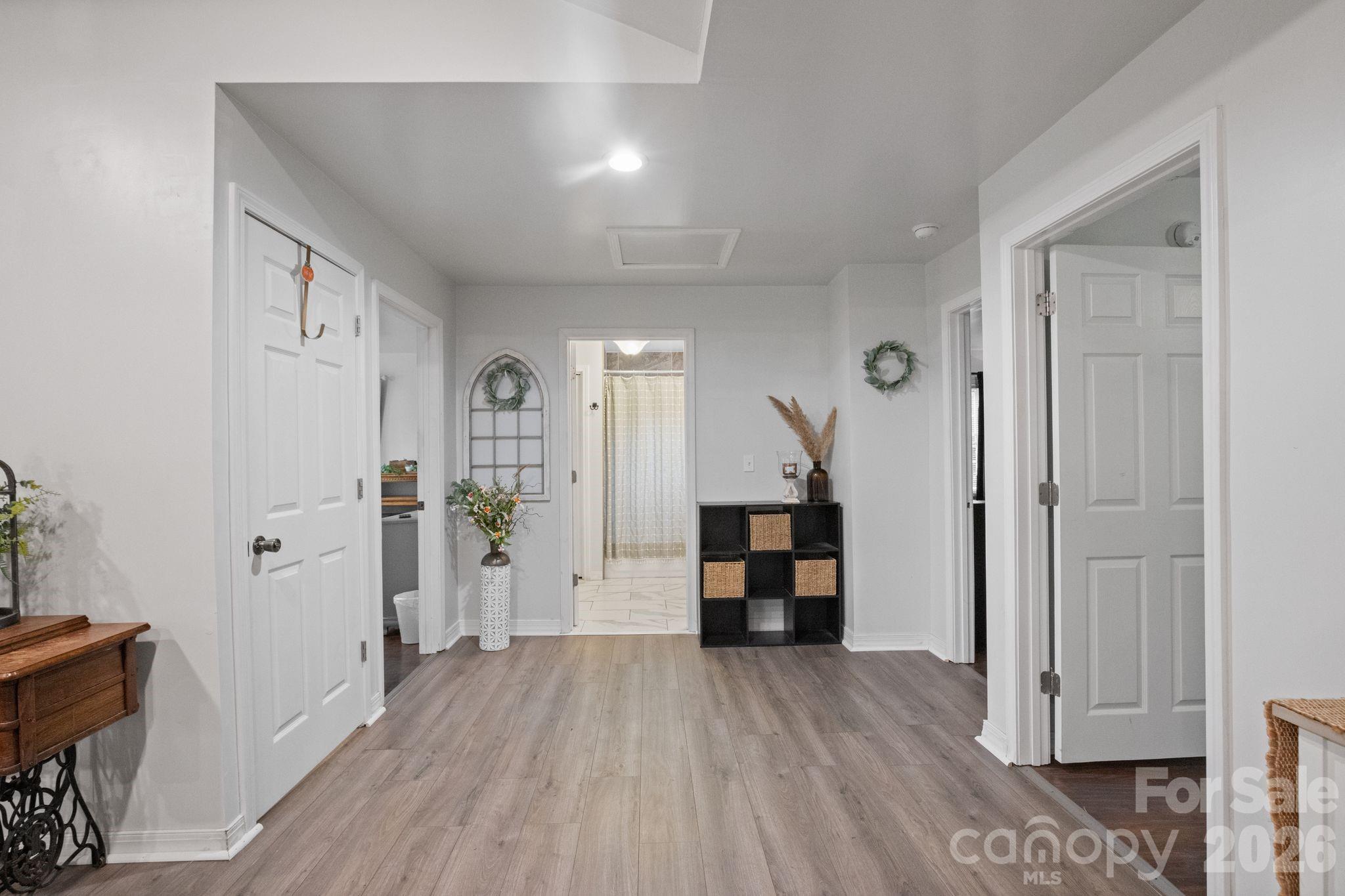 178 Collins Drive Property Photo 20