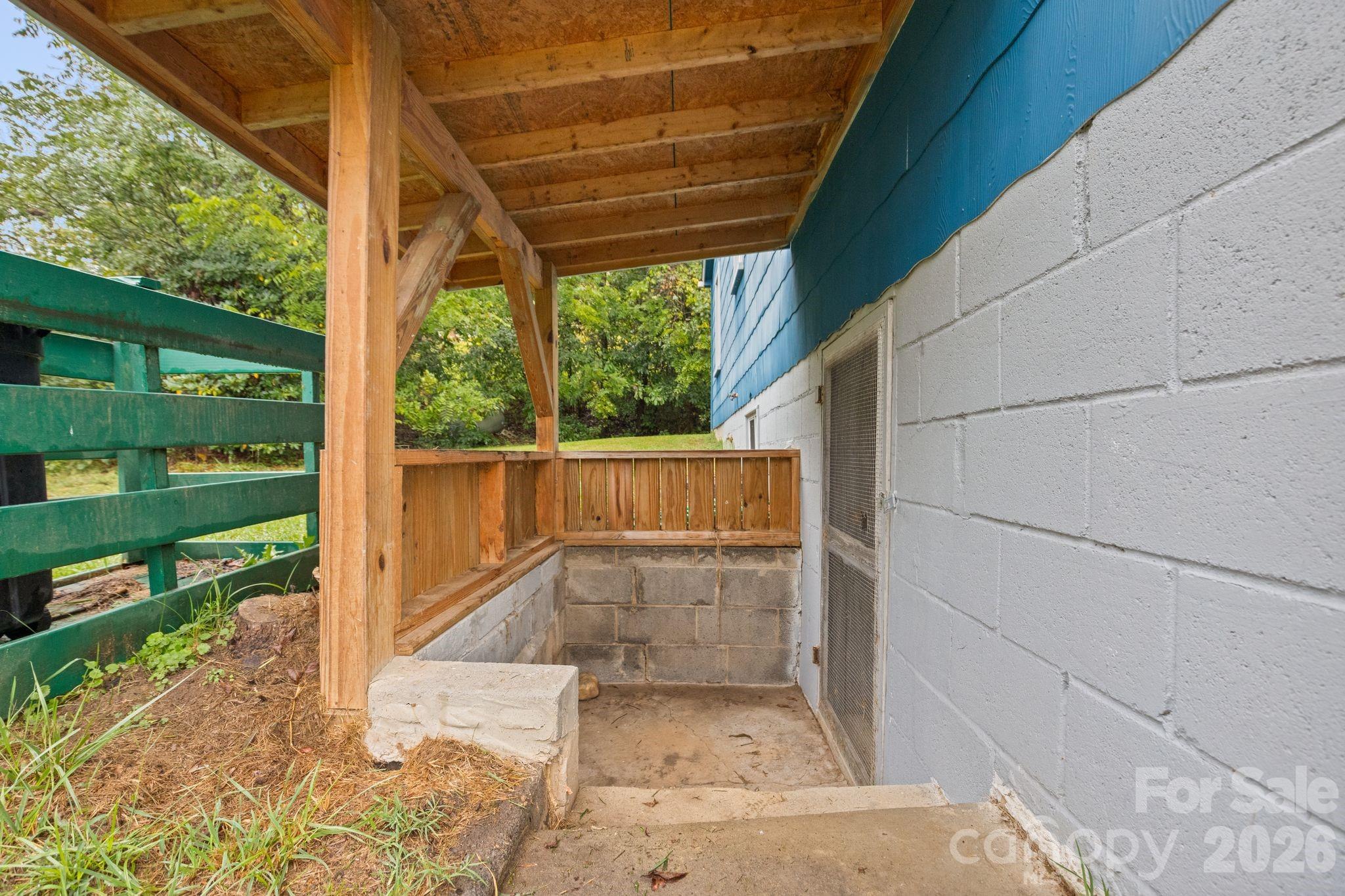 178 Collins Drive Property Photo 25