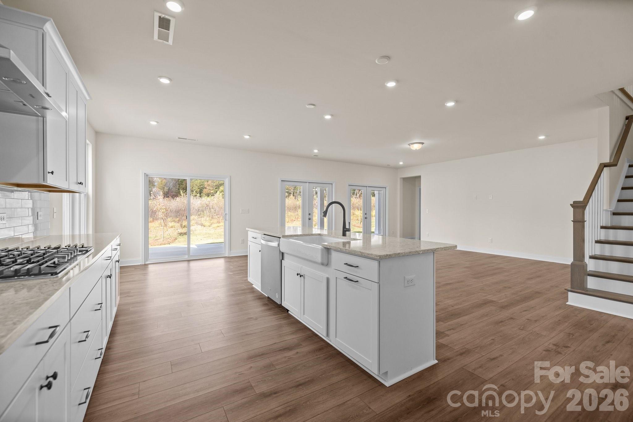 376 Supernova Drive Property Photo 10