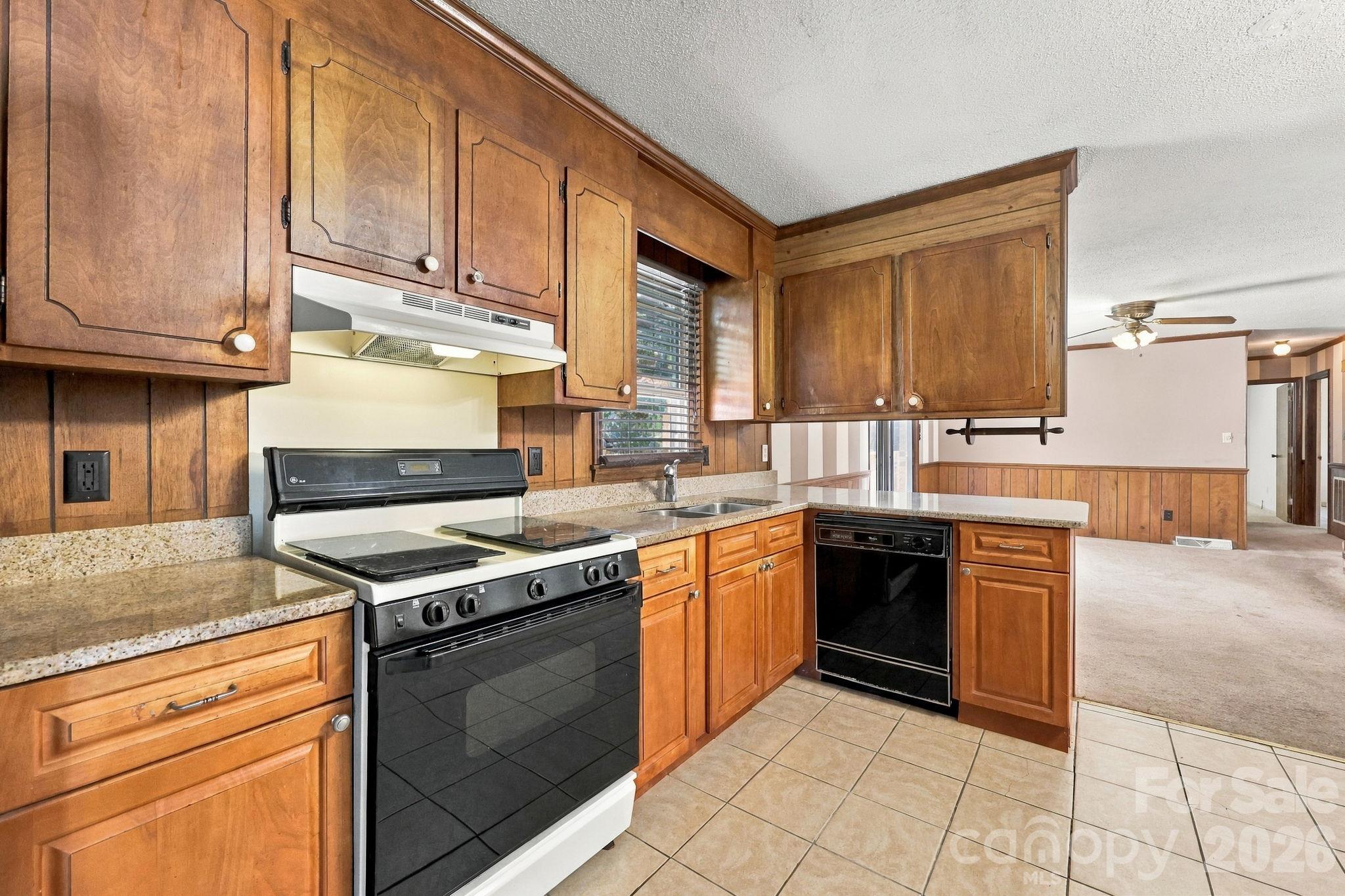 817 Rubens Road Property Photo 3