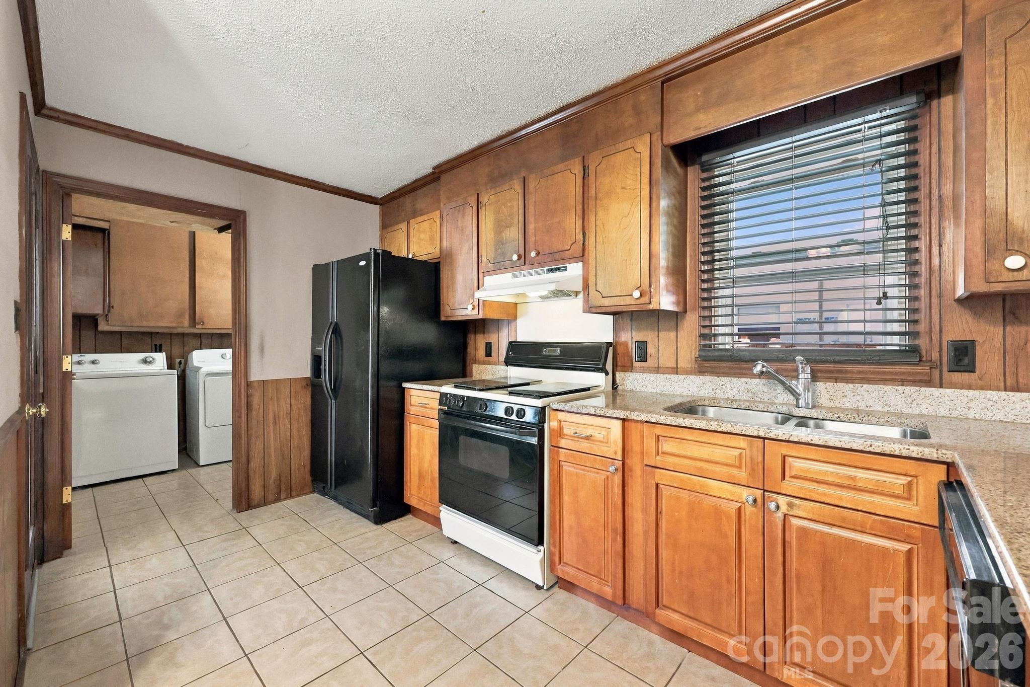 817 Rubens Road Property Photo 4