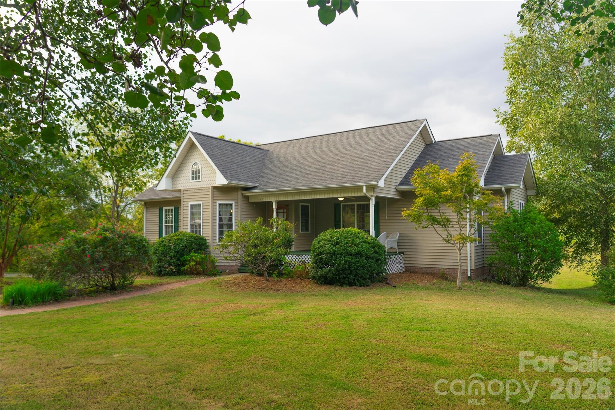155 4th Avenue Property Photo 1