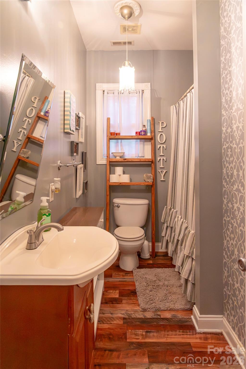 155 4th Avenue Property Photo 14