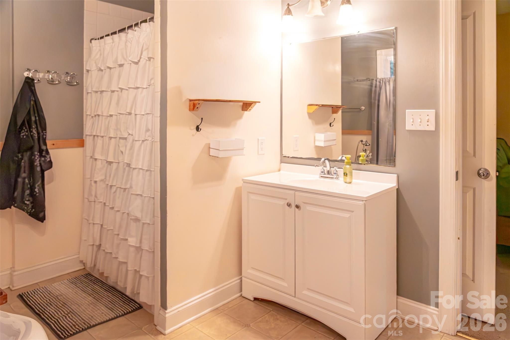 155 4th Avenue Property Photo 20