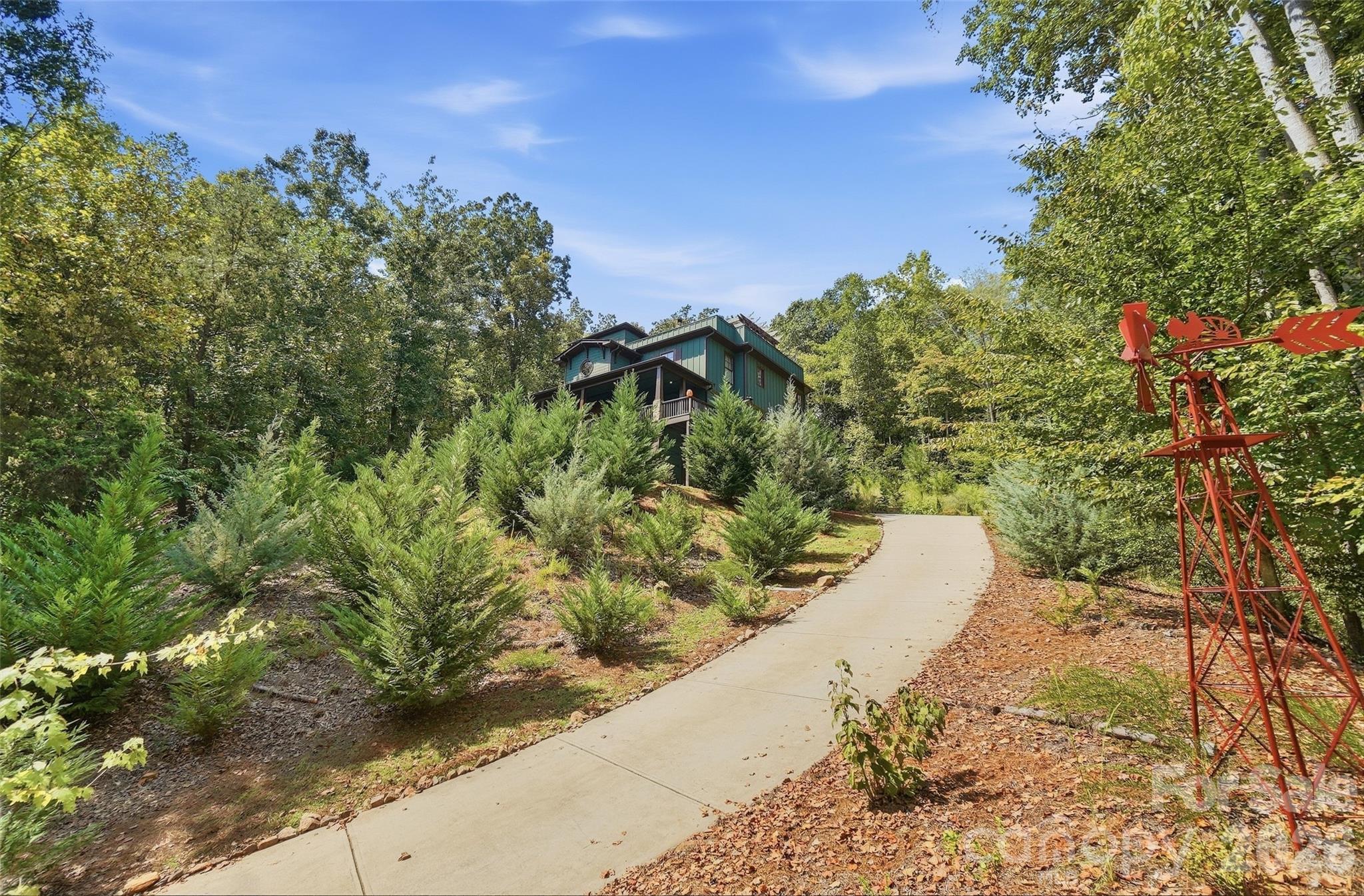 3014 Dodsworth Drive Property Photo 2