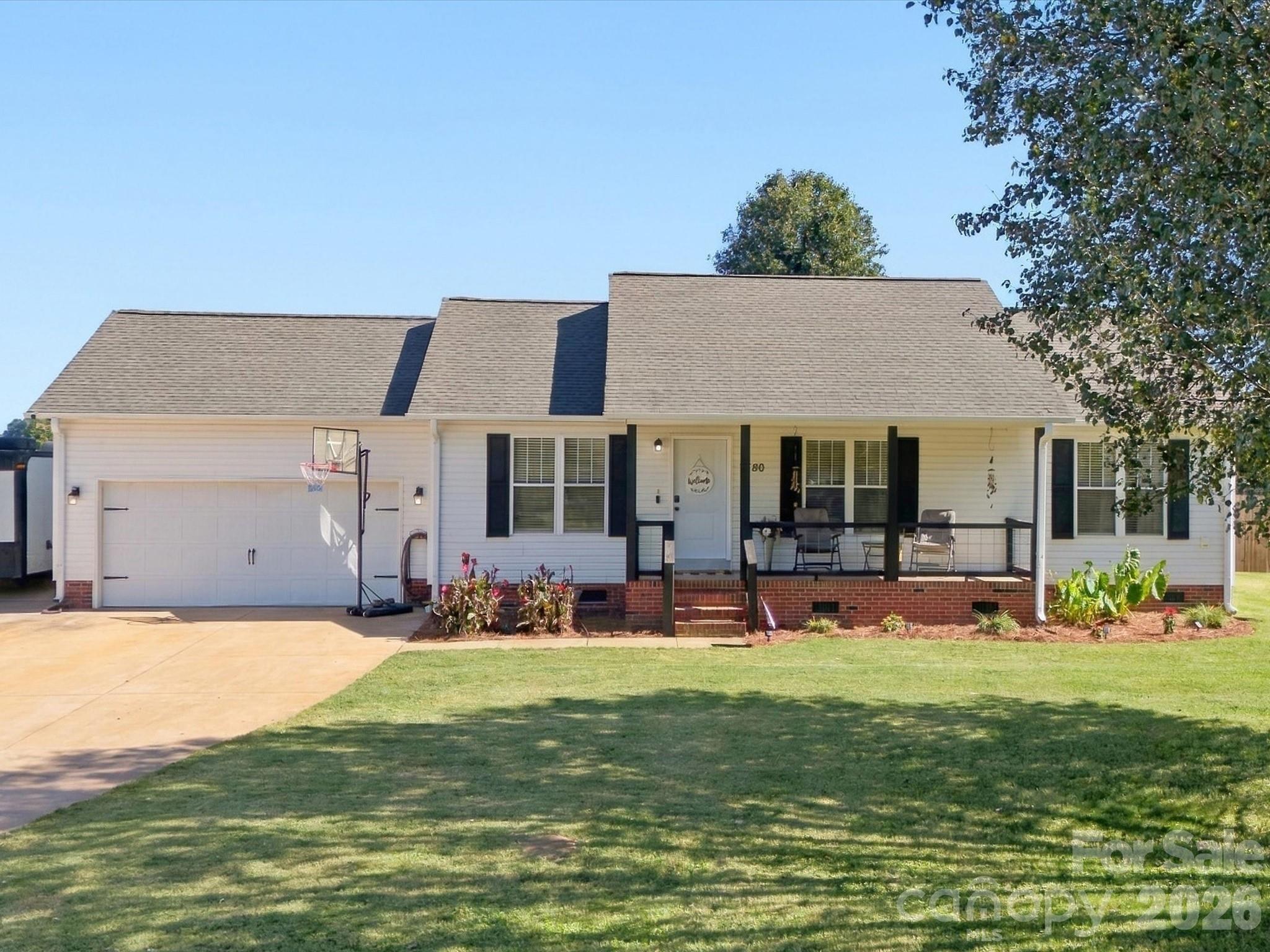 7580 Woodleaf Road Property Photo 1