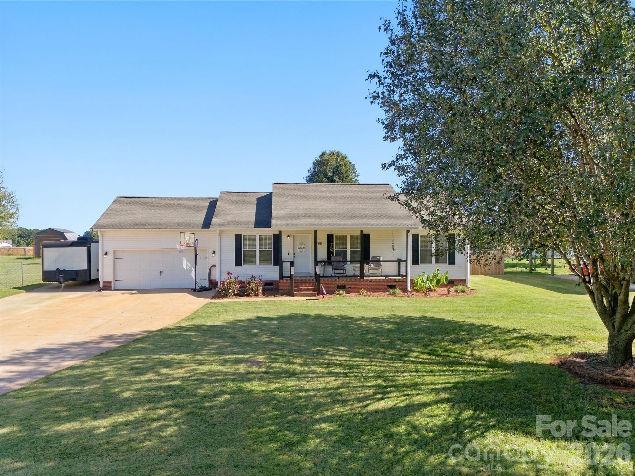 7580 Woodleaf Road Property Photo 2